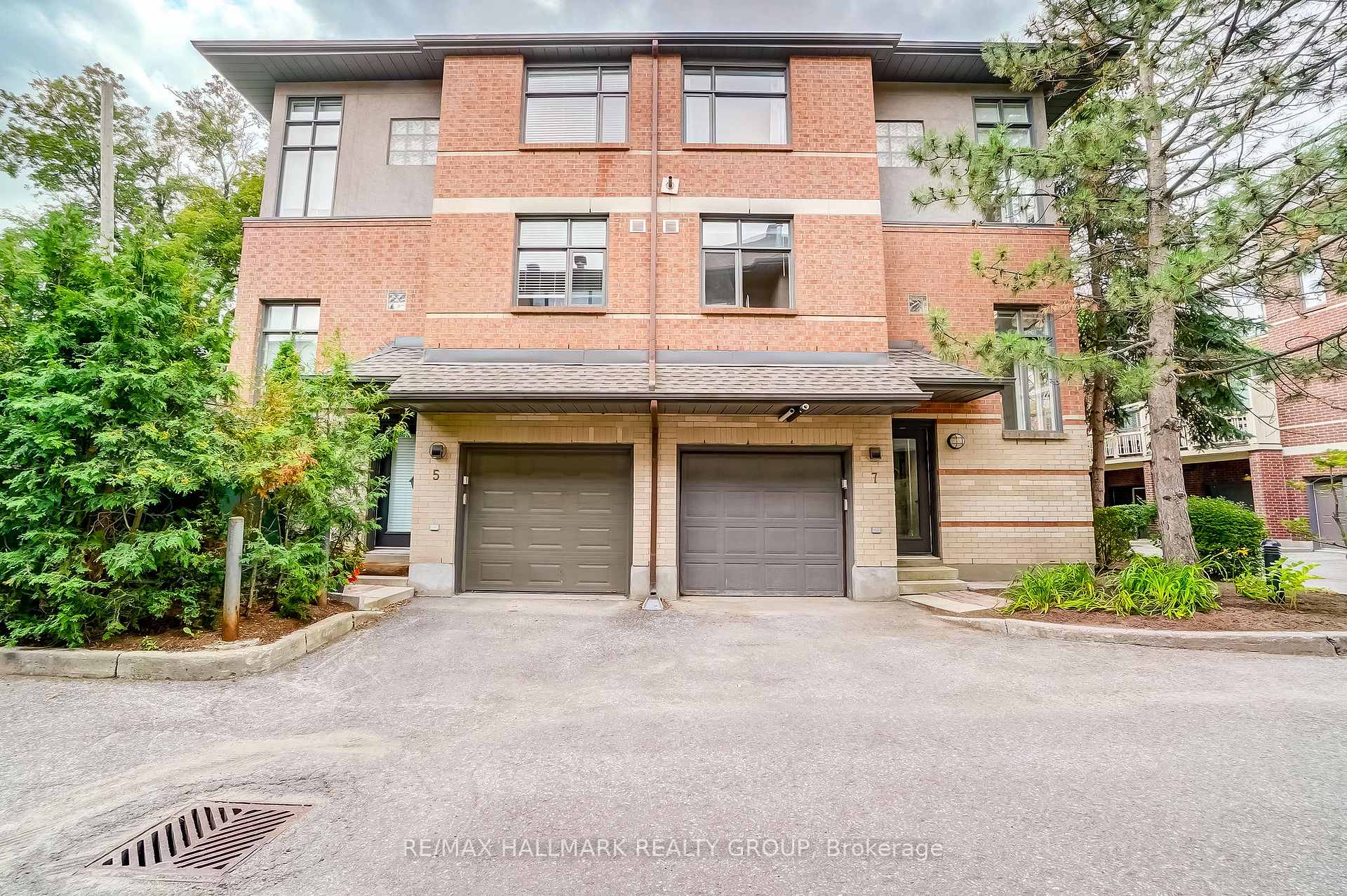 Front of Unit 7, 10 Concord Street N