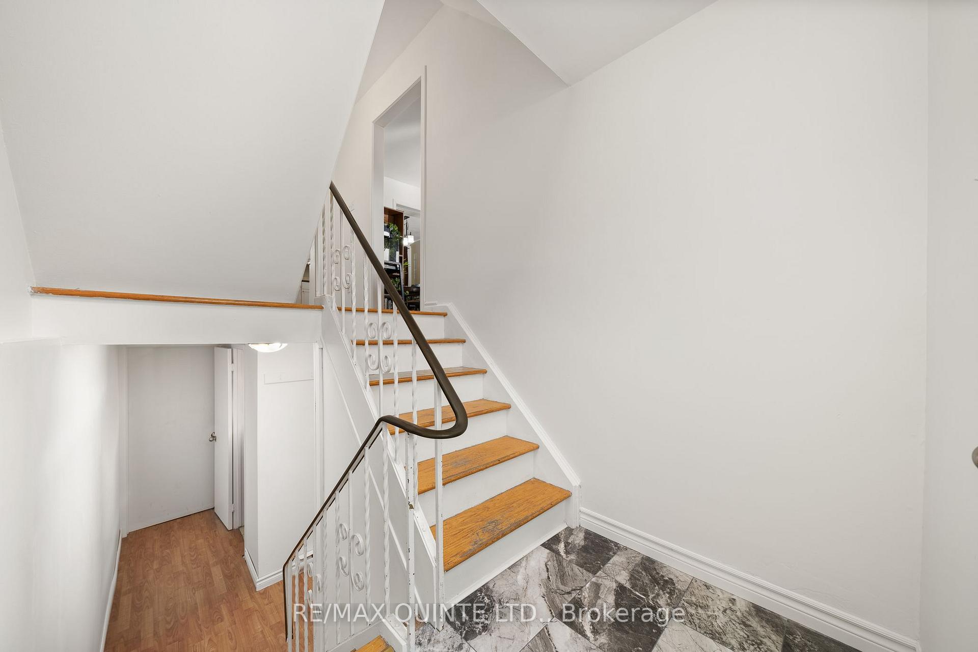 Photo 5 of 36 Ohare Street, Belleville, Belleville Ward — HOMEH