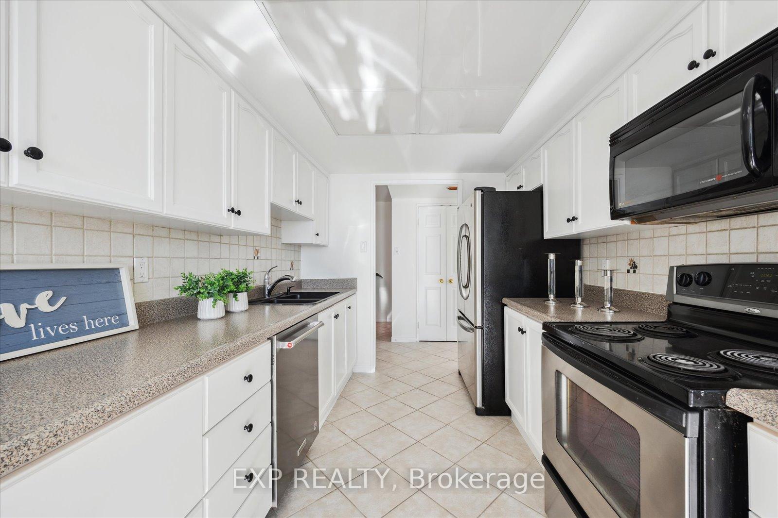 Photo 29 of Unit 705, 7905 Bayview Avenue, Markham, Aileen-Willowbrook — HOMEH