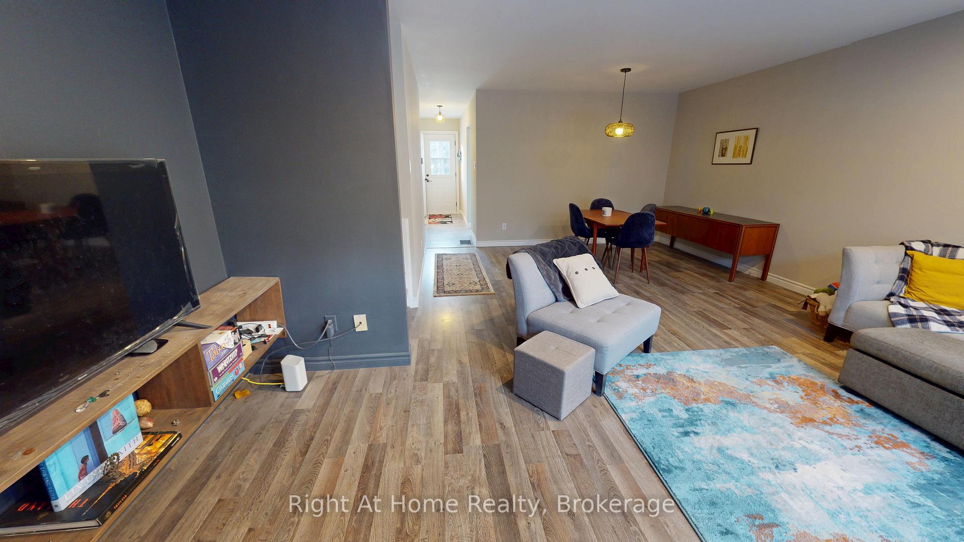 Photo 5 of Unit 49, 15 Green Valley Drive, Kitchener — HOMEH