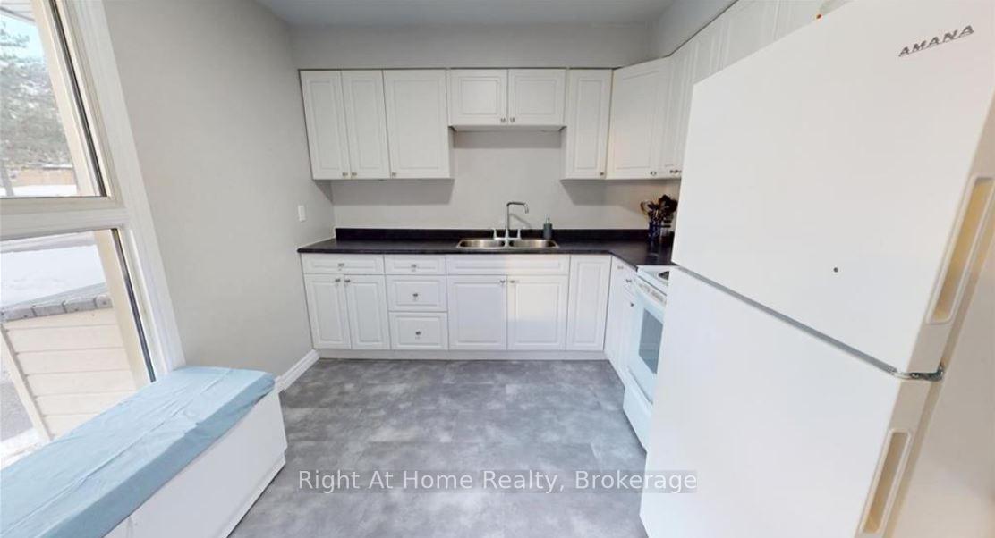 Photo 7 of Unit 49, 15 Green Valley Drive, Kitchener — HOMEH