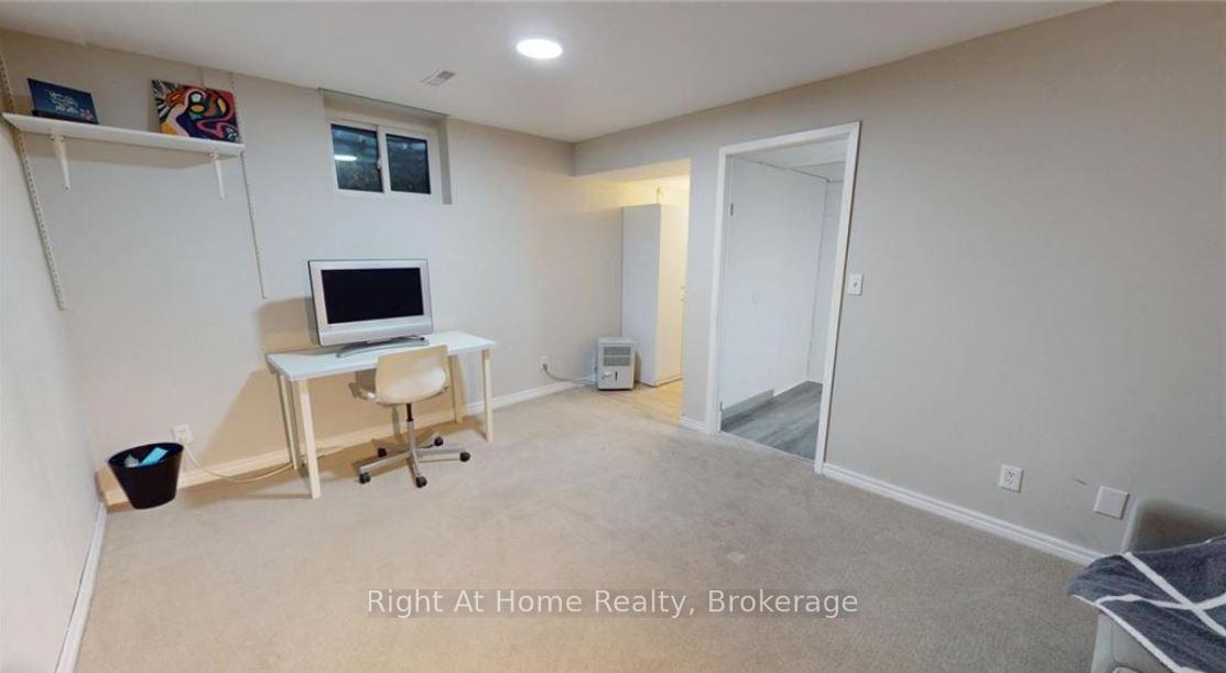 Photo 18 of Unit 49, 15 Green Valley Drive, Kitchener — HOMEH