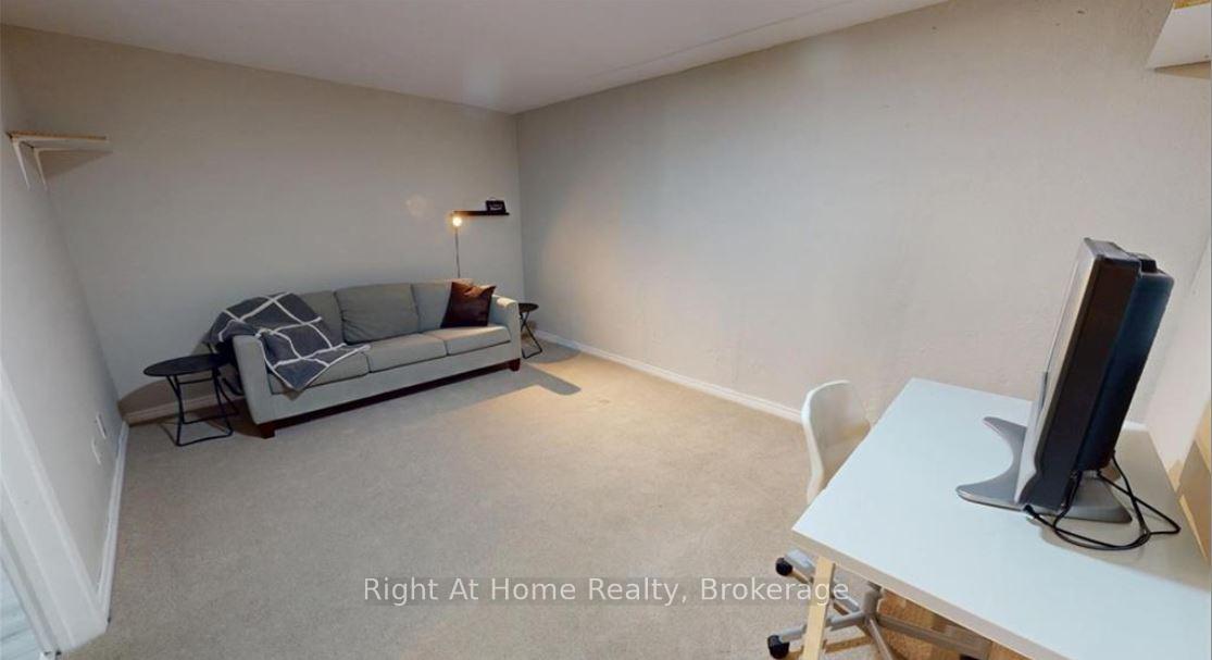 Photo 19 of Unit 49, 15 Green Valley Drive, Kitchener — HOMEH