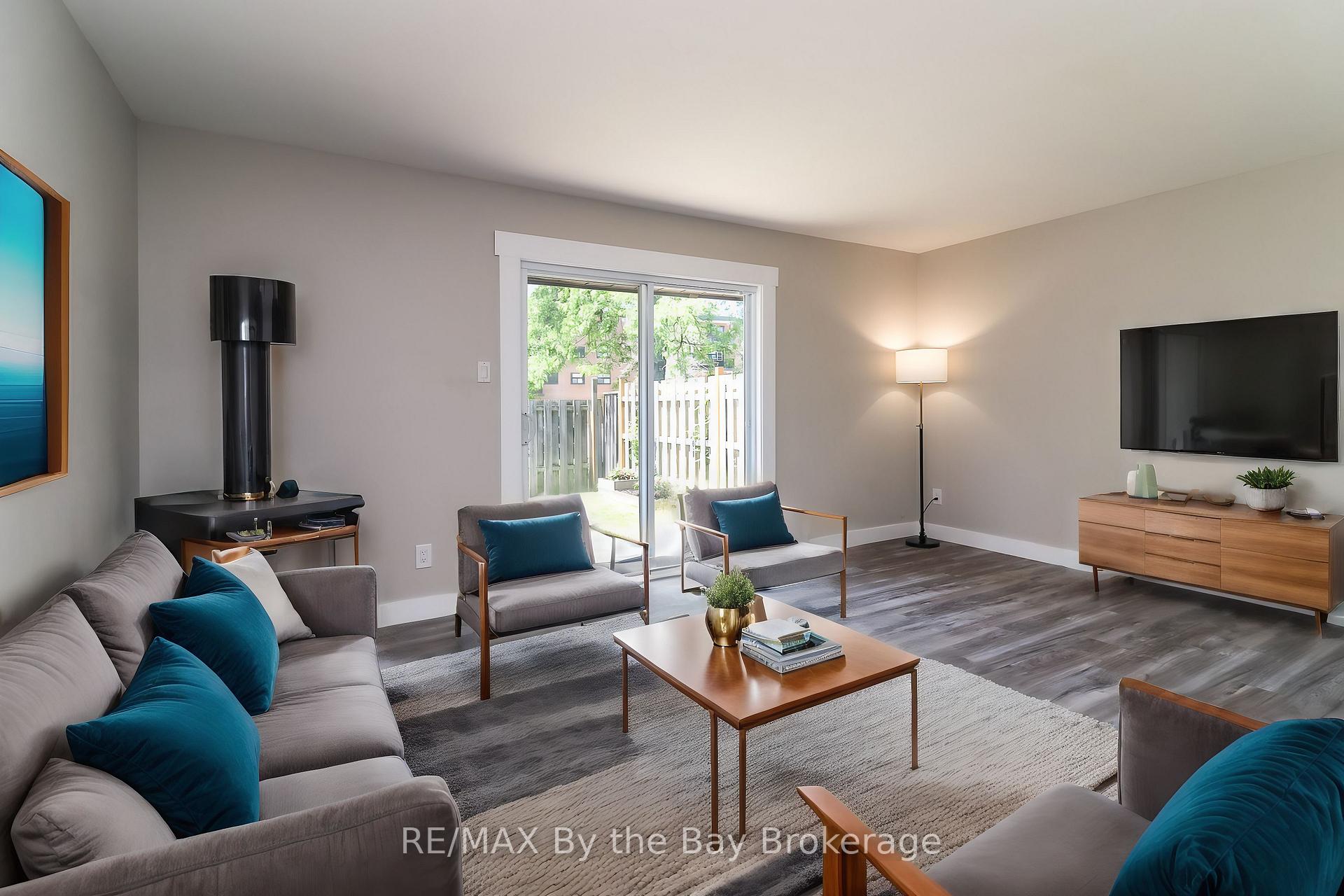 Photo 4 of 602 Tenth Street, Collingwood — HOMEH