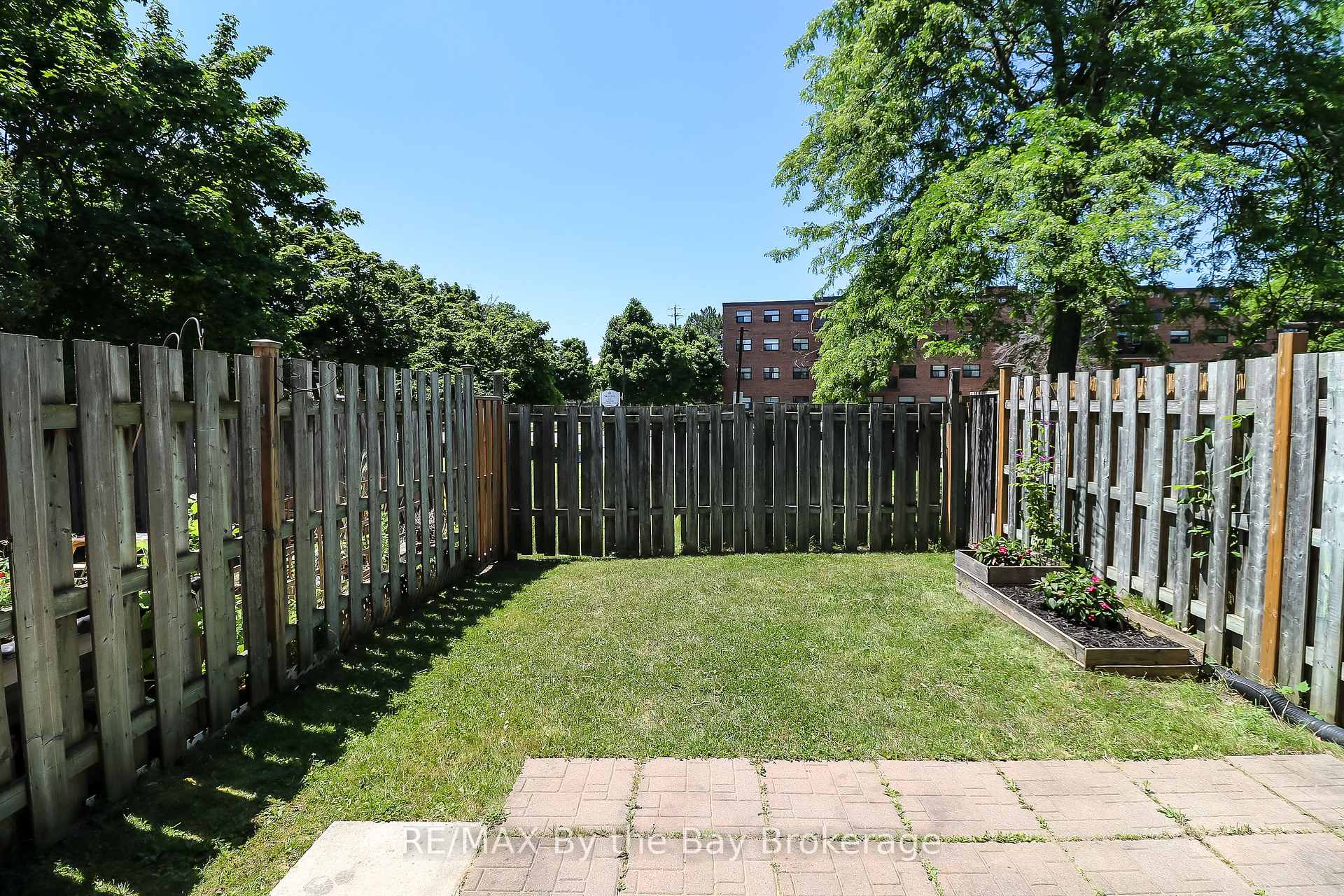 Photo 7 of 602 Tenth Street, Collingwood — HOMEH