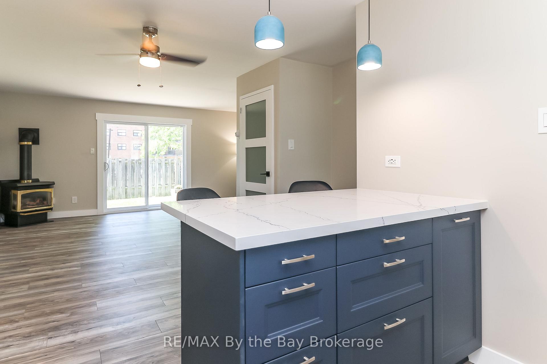 Photo 15 of 602 Tenth Street, Collingwood — HOMEH