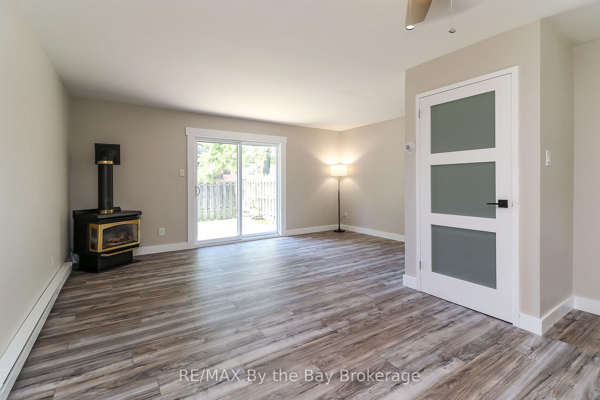 Photo 17 of 602 Tenth Street, Collingwood — HOMEH