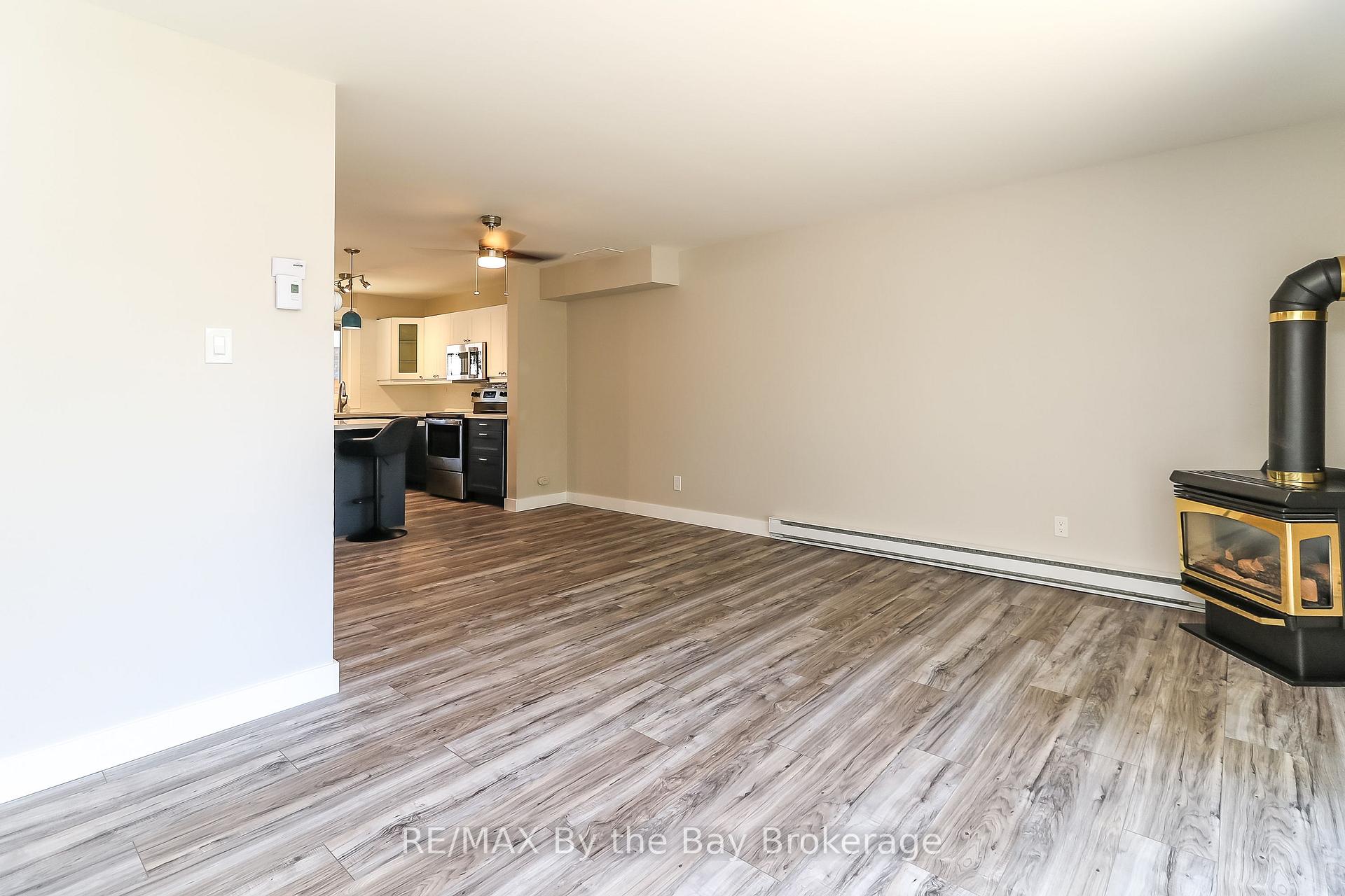 Photo 19 of 602 Tenth Street, Collingwood — HOMEH