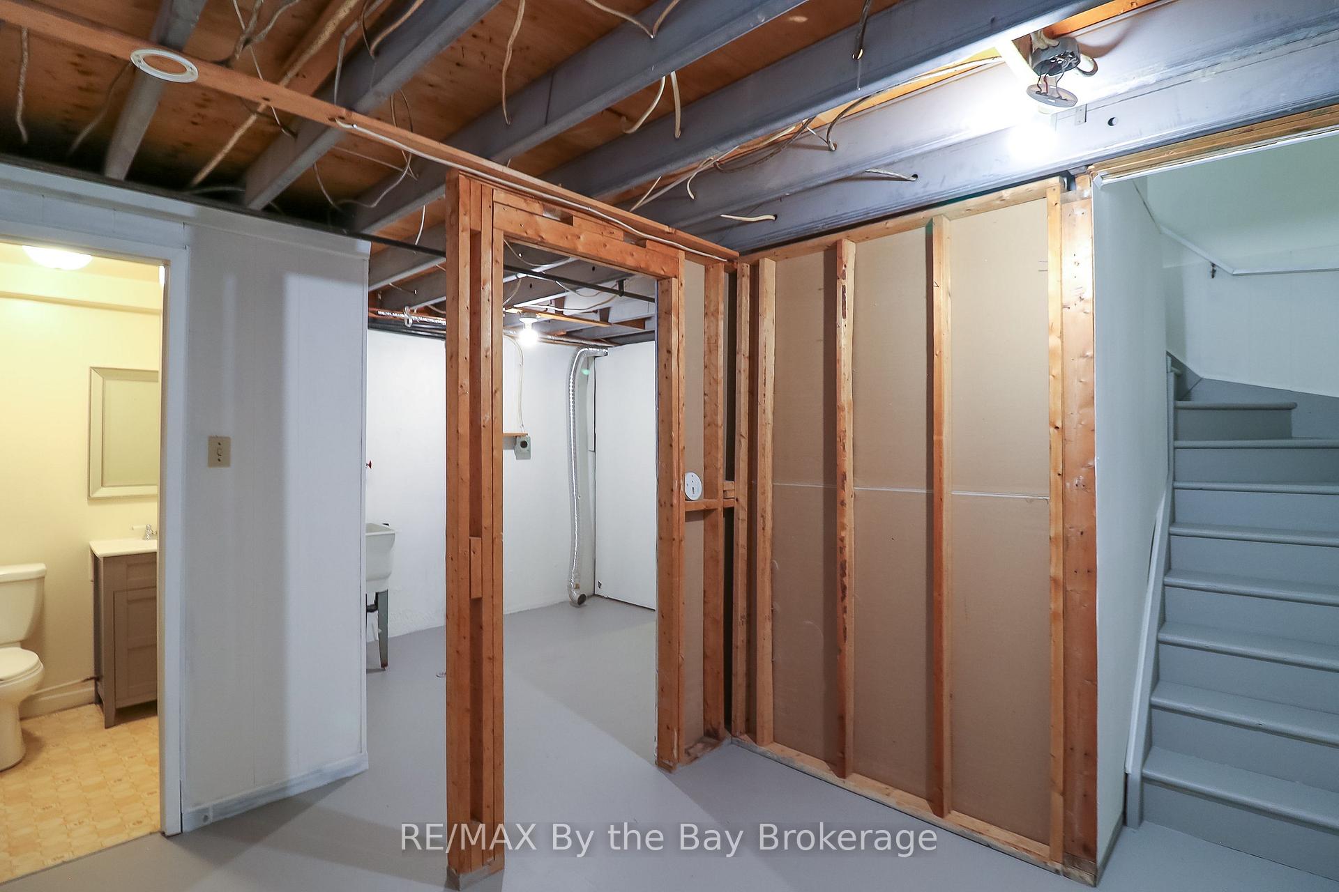 Photo 32 of 602 Tenth Street, Collingwood — HOMEH