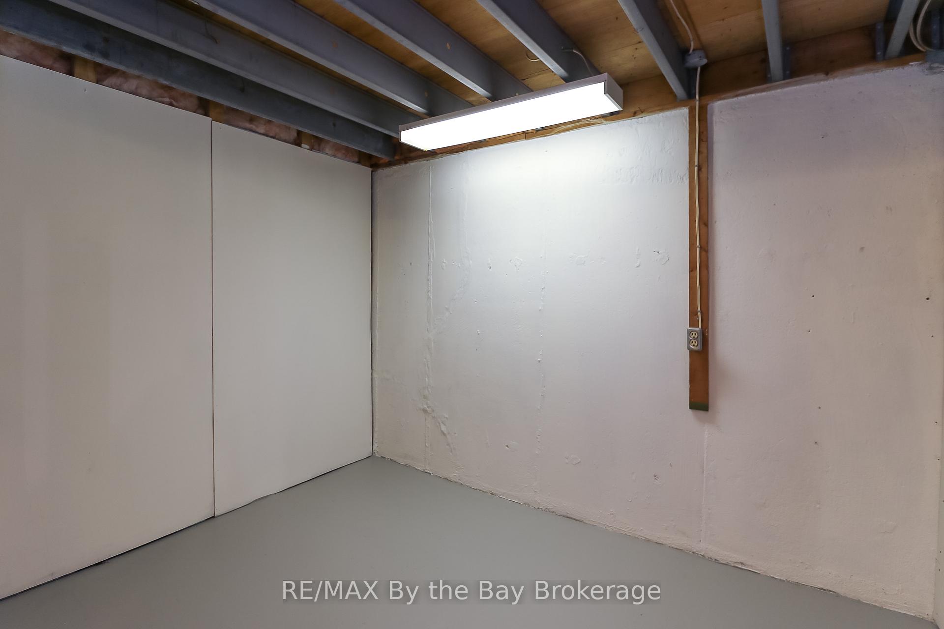 Photo 35 of 602 Tenth Street, Collingwood — HOMEH