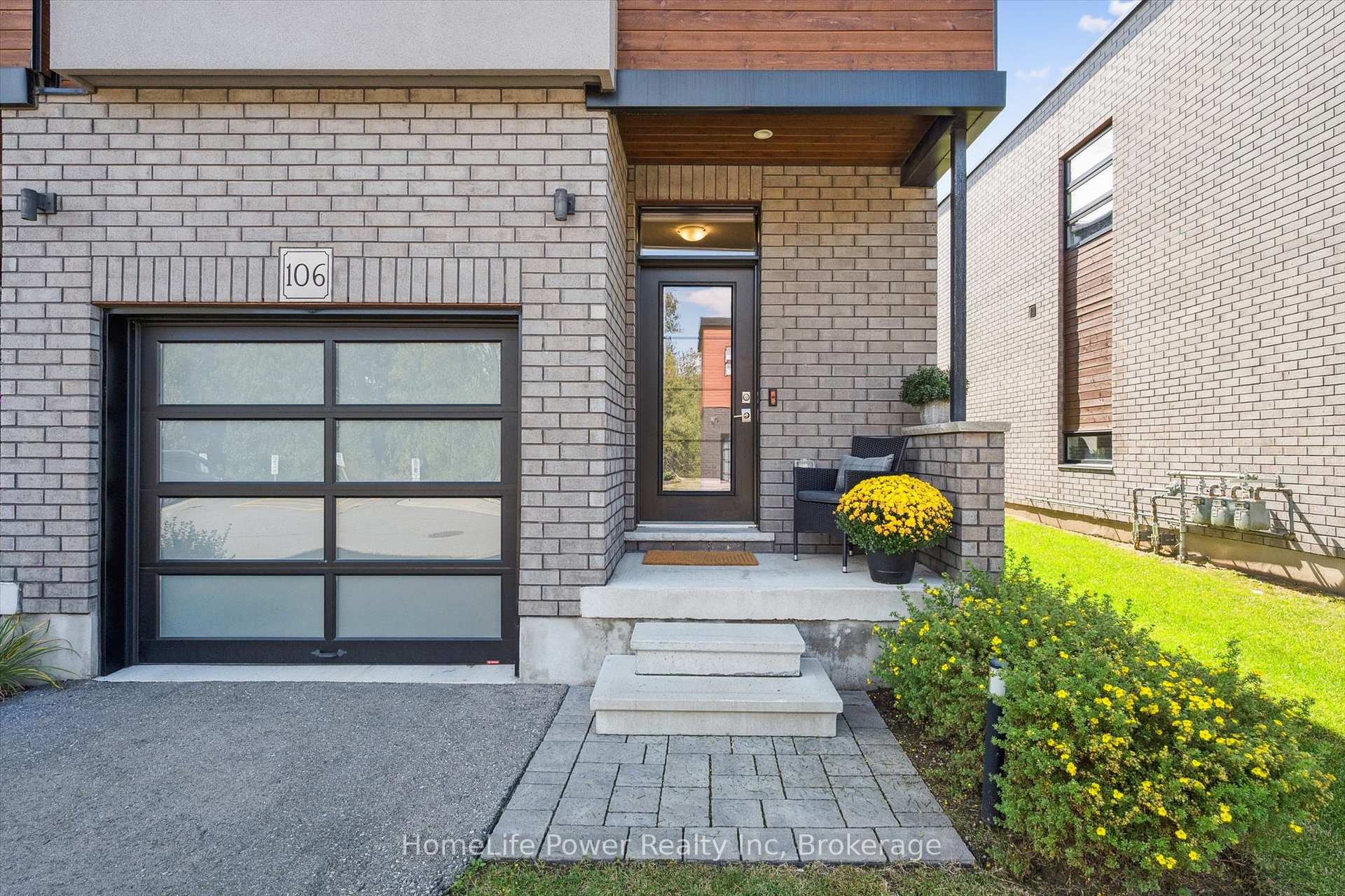 Photo 3 of Unit 106, 60 Arkell Road, Guelph, Kortright East — HOMEH