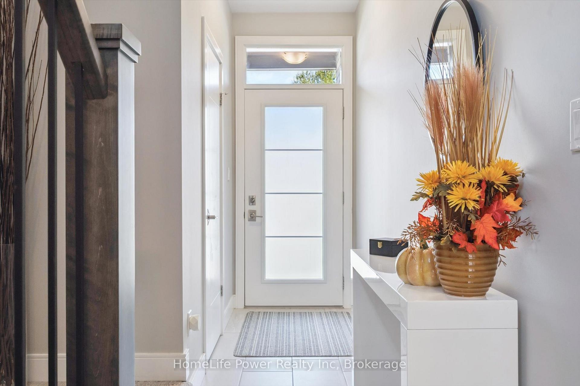 Photo 5 of Unit 106, 60 Arkell Road, Guelph, Kortright East — HOMEH