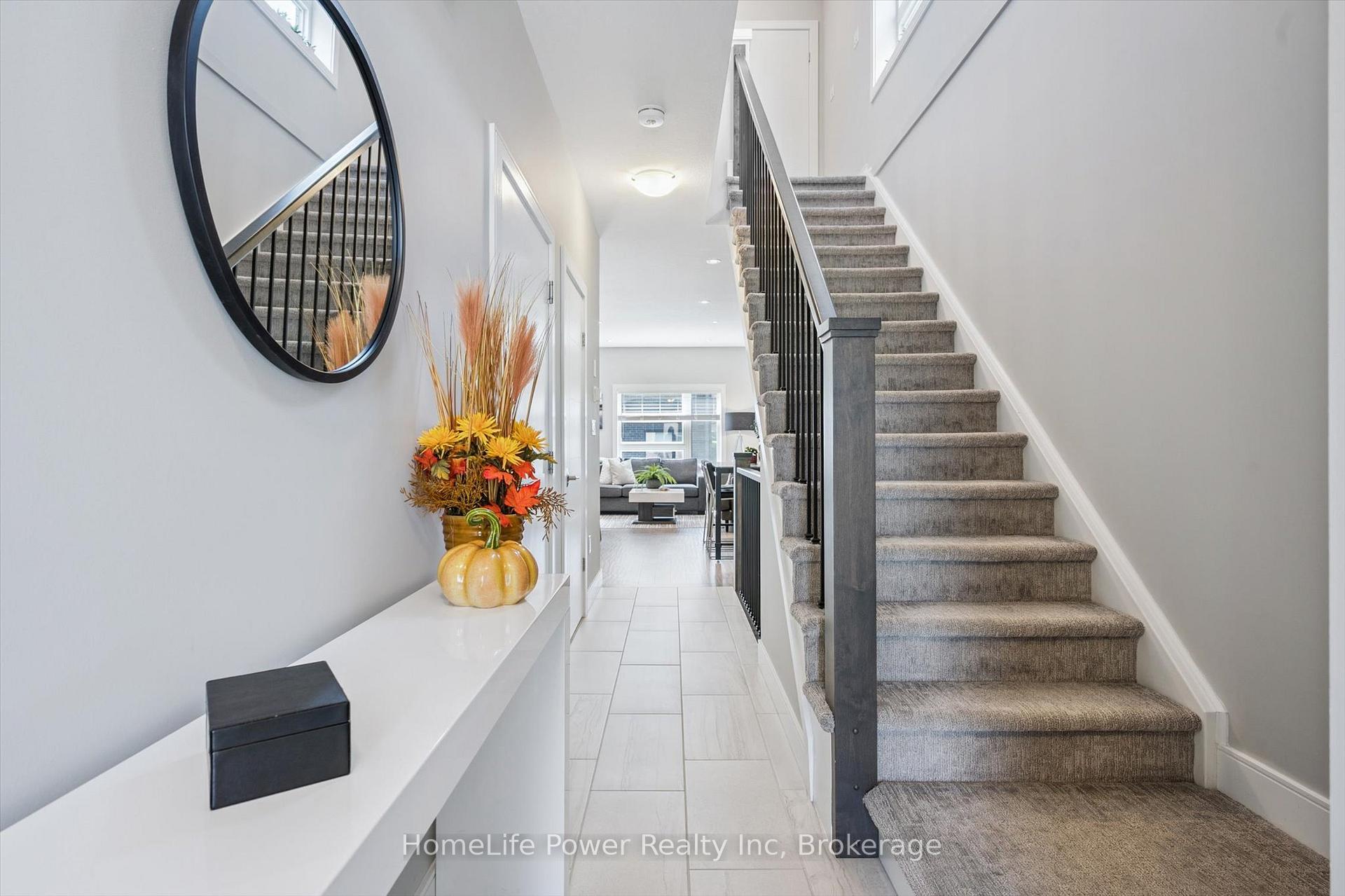 Photo 6 of Unit 106, 60 Arkell Road, Guelph, Kortright East — HOMEH