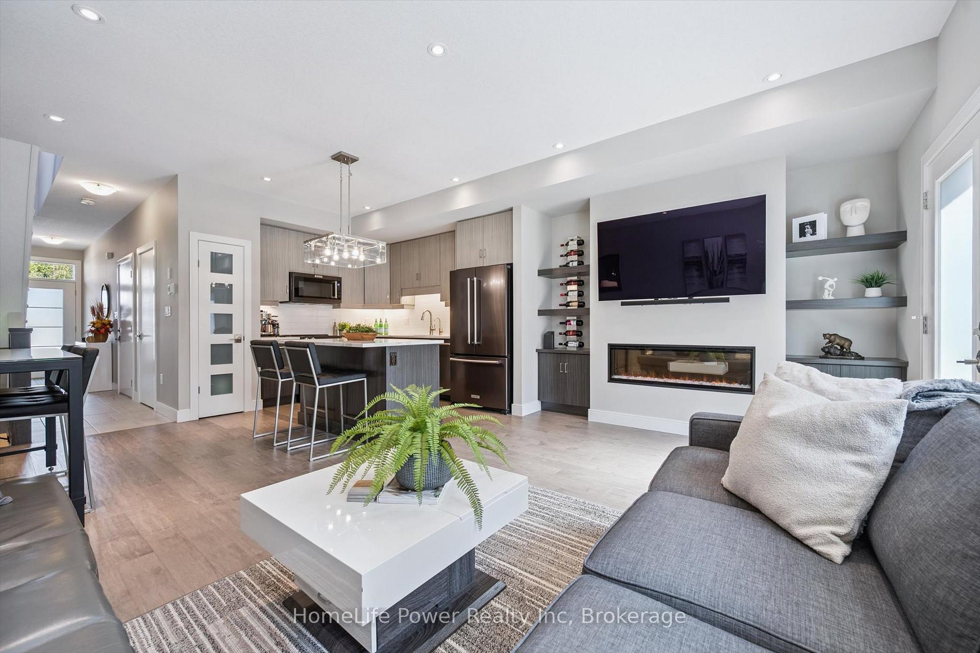 Photo 11 of Unit 106, 60 Arkell Road, Guelph, Kortright East — HOMEH