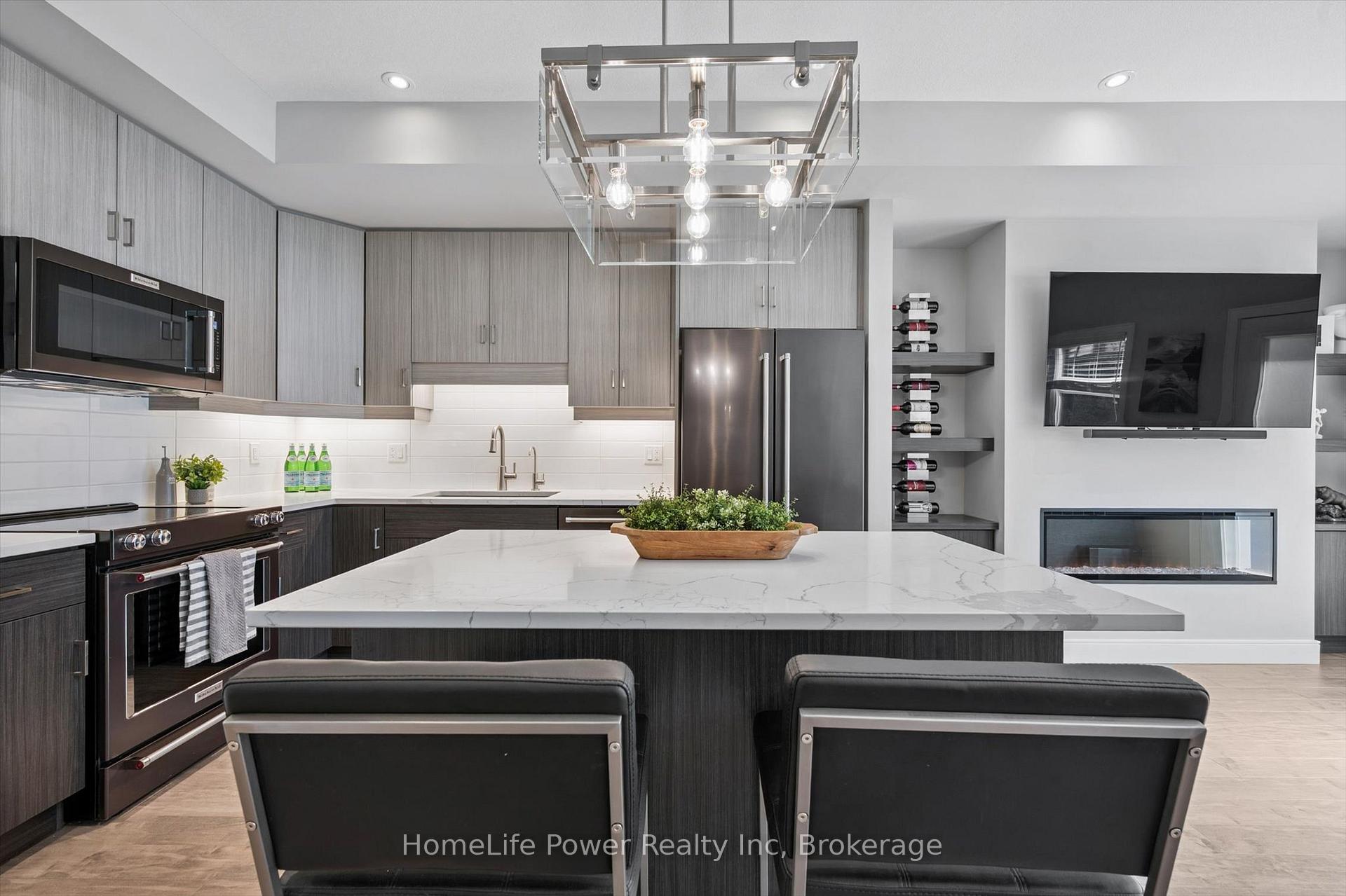 Photo 13 of Unit 106, 60 Arkell Road, Guelph, Kortright East — HOMEH