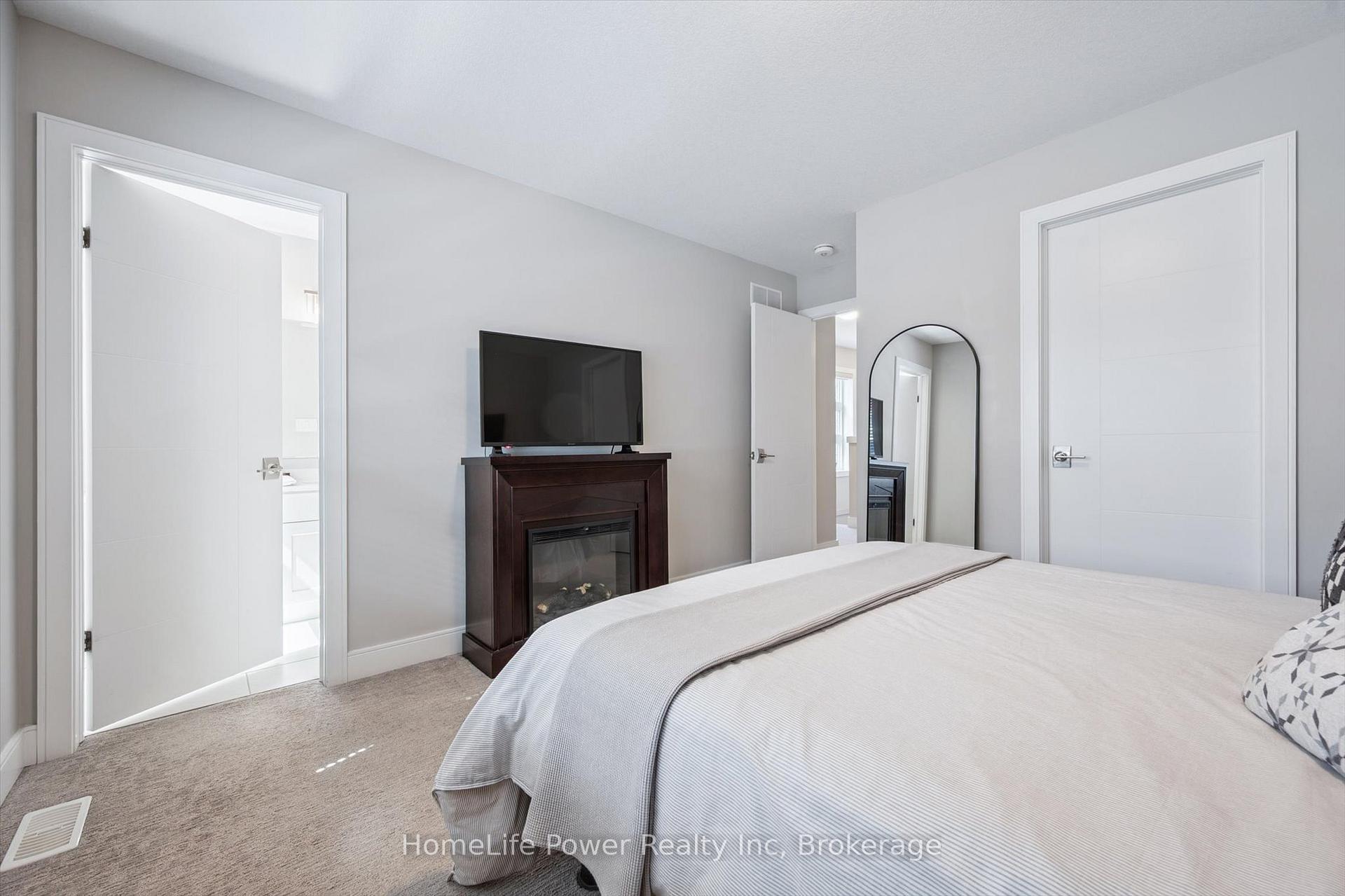Photo 22 of Unit 106, 60 Arkell Road, Guelph, Kortright East — HOMEH