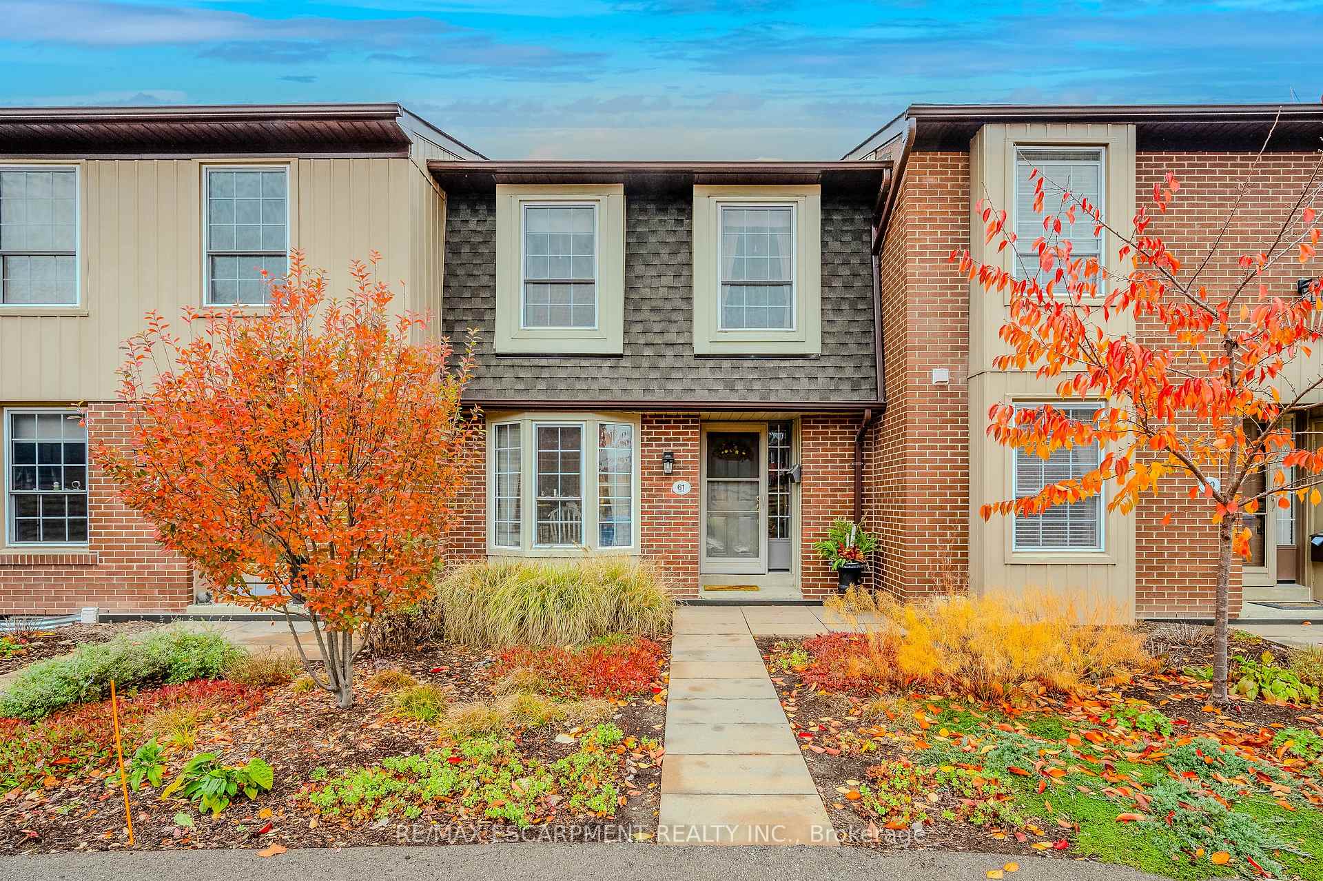 Photo 1 of Unit 61, 3029 Glencrest Road, Burlington, Roseland — HOMEH
