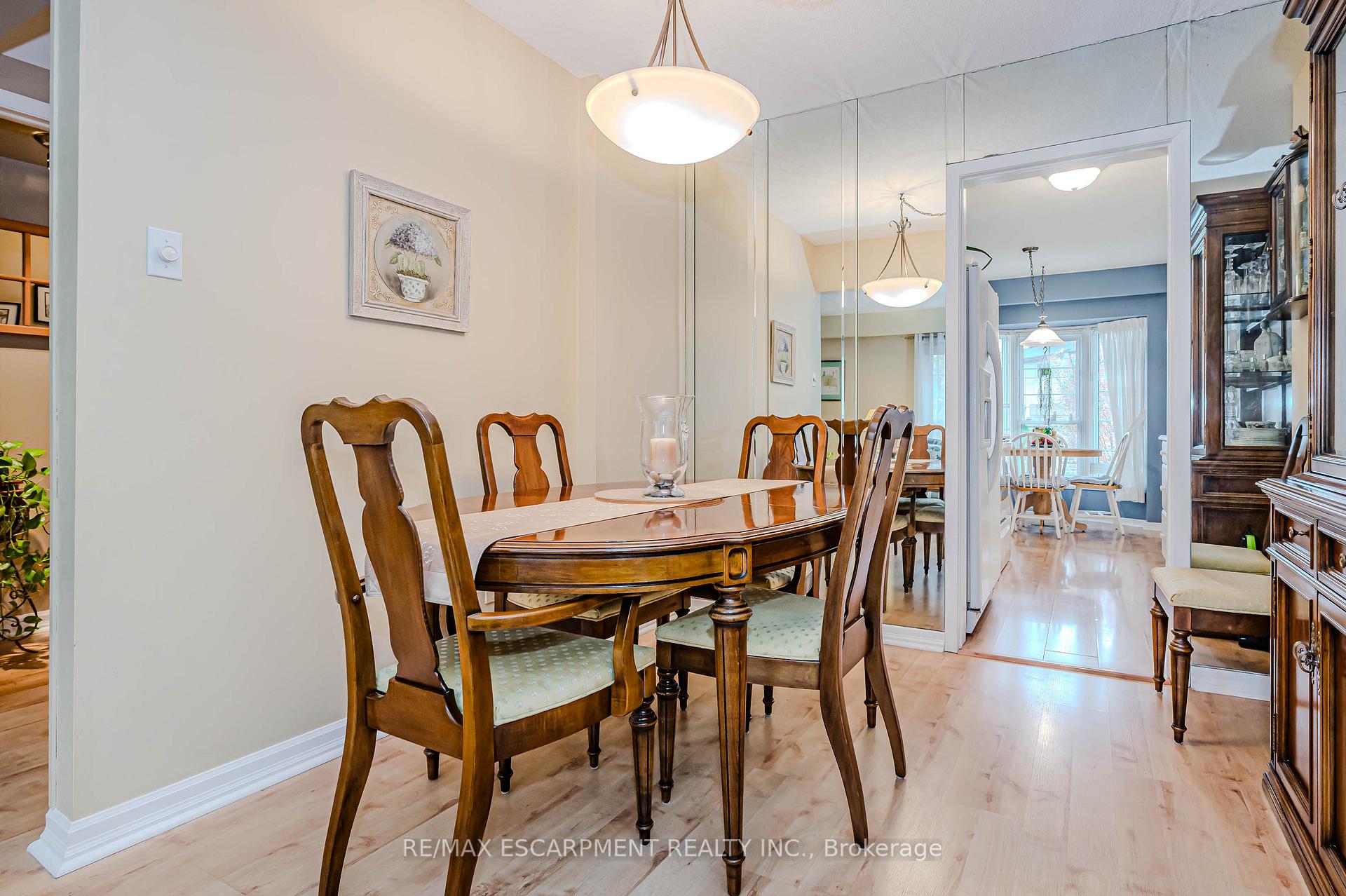 Photo 11 of Unit 61, 3029 Glencrest Road, Burlington, Roseland — HOMEH