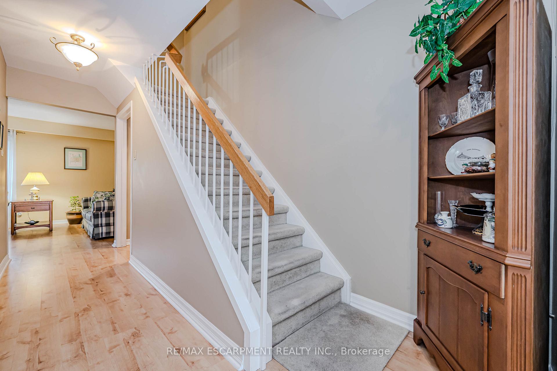 Photo 15 of Unit 61, 3029 Glencrest Road, Burlington, Roseland — HOMEH