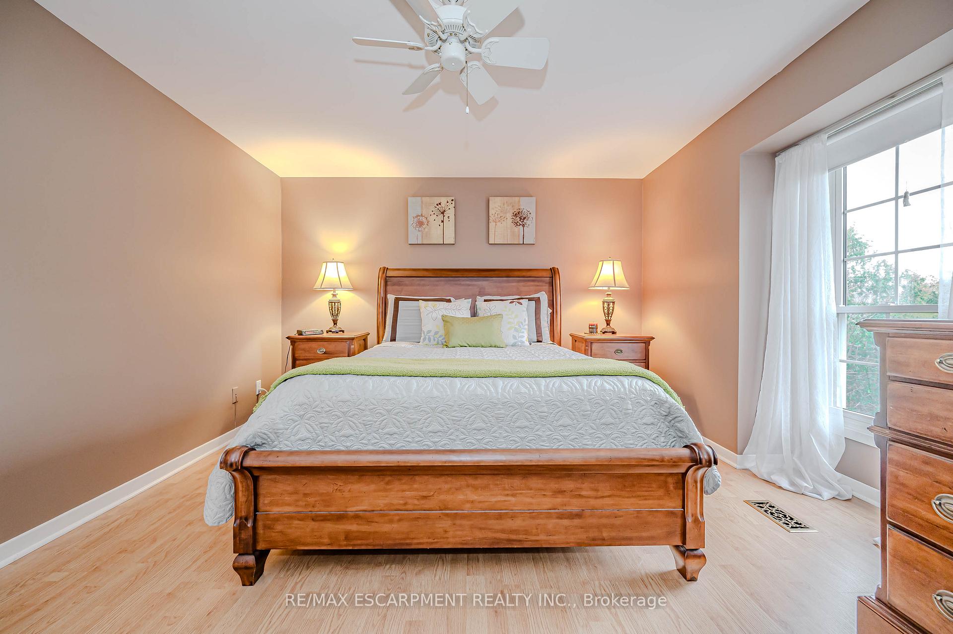 Photo 18 of Unit 61, 3029 Glencrest Road, Burlington, Roseland — HOMEH