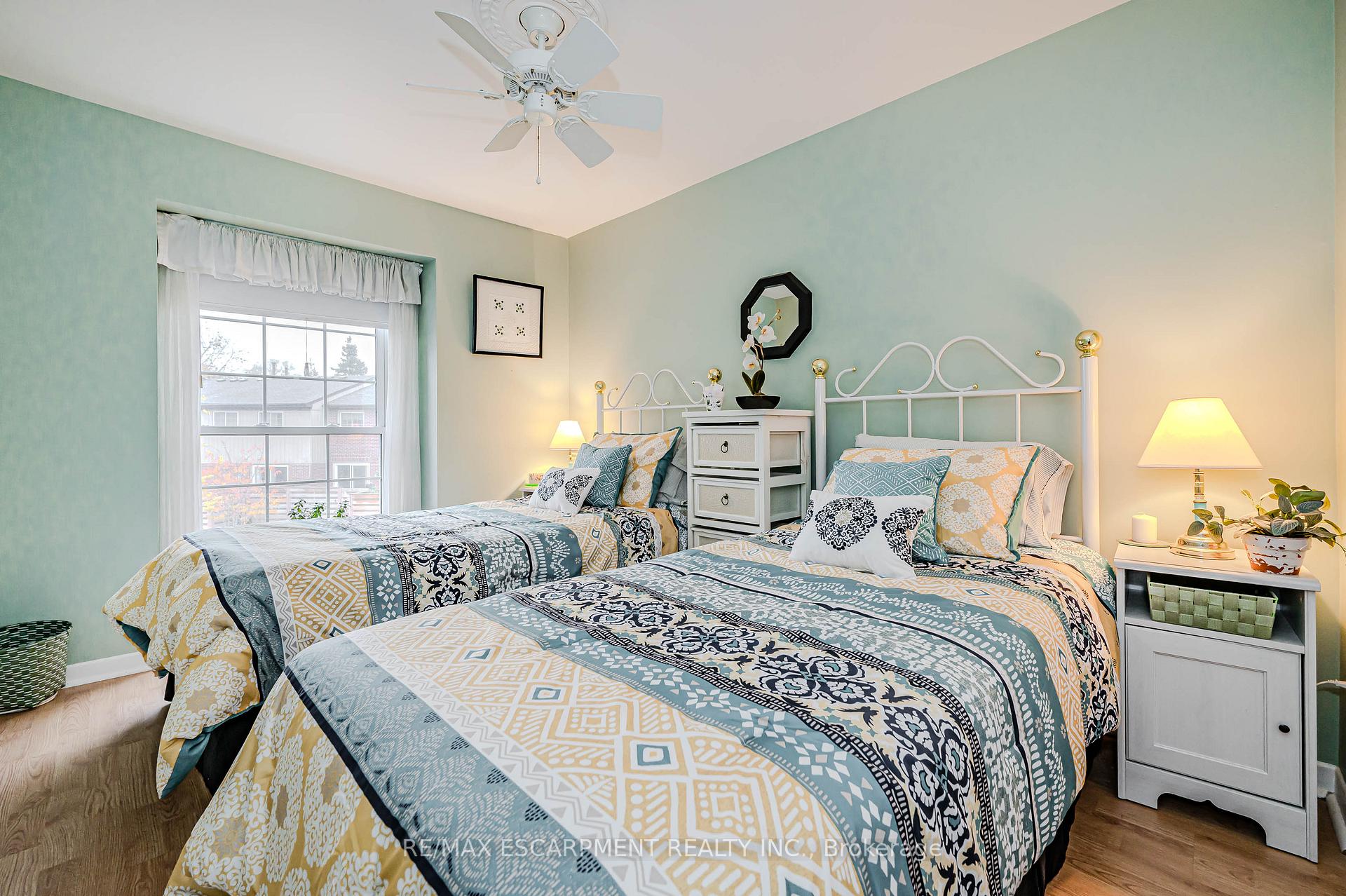 Photo 19 of Unit 61, 3029 Glencrest Road, Burlington, Roseland — HOMEH