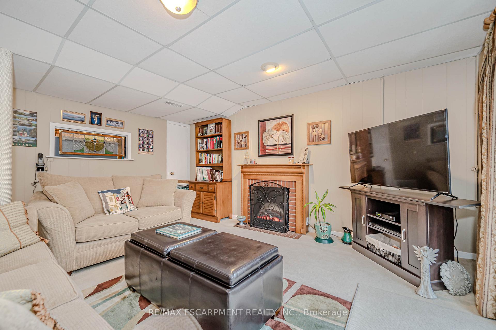 Photo 24 of Unit 61, 3029 Glencrest Road, Burlington, Roseland — HOMEH