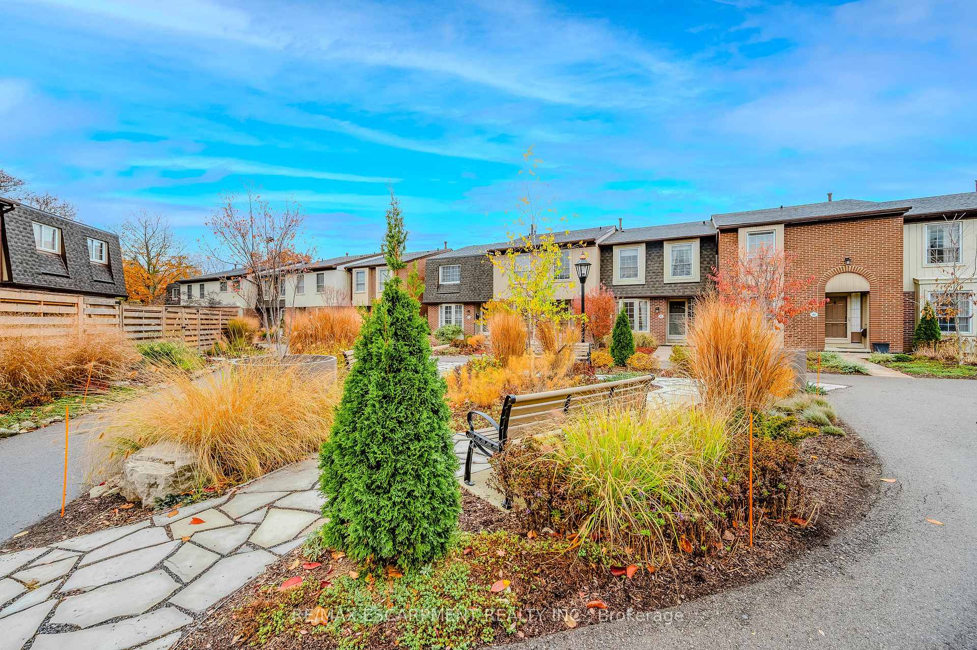 Photo 36 of Unit 61, 3029 Glencrest Road, Burlington, Roseland — HOMEH