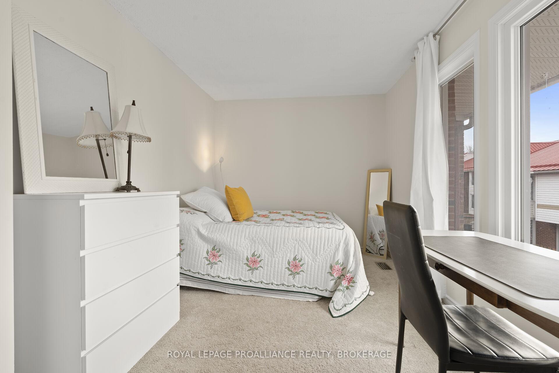 Photo 17 of Unit 42, 1 Place D'armes, Kingston, East of Sir John A. Blvd — HOMEH