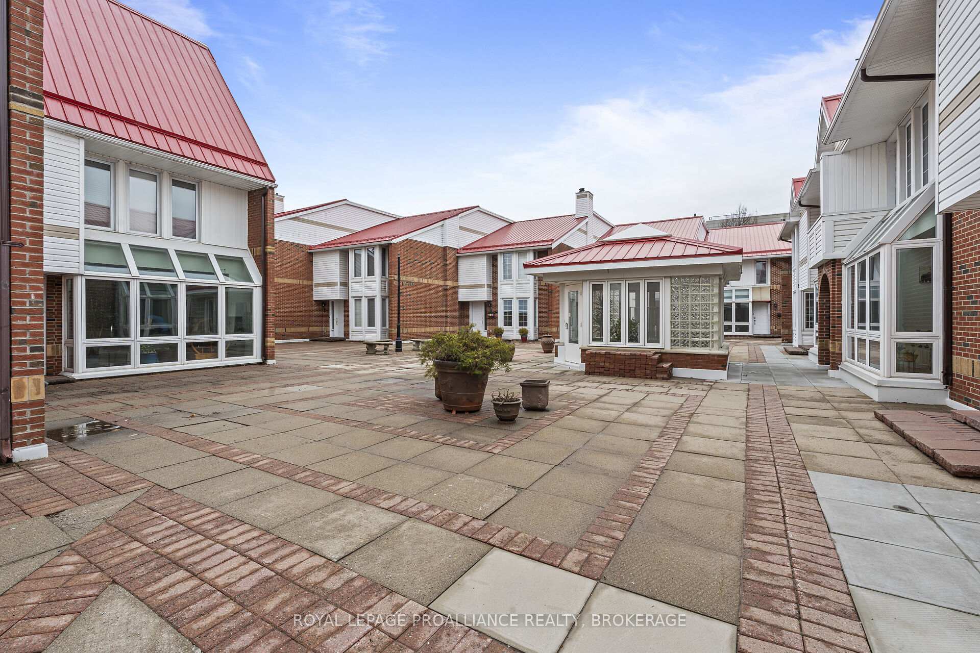 Photo 28 of Unit 42, 1 Place D'armes, Kingston, East of Sir John A. Blvd — HOMEH