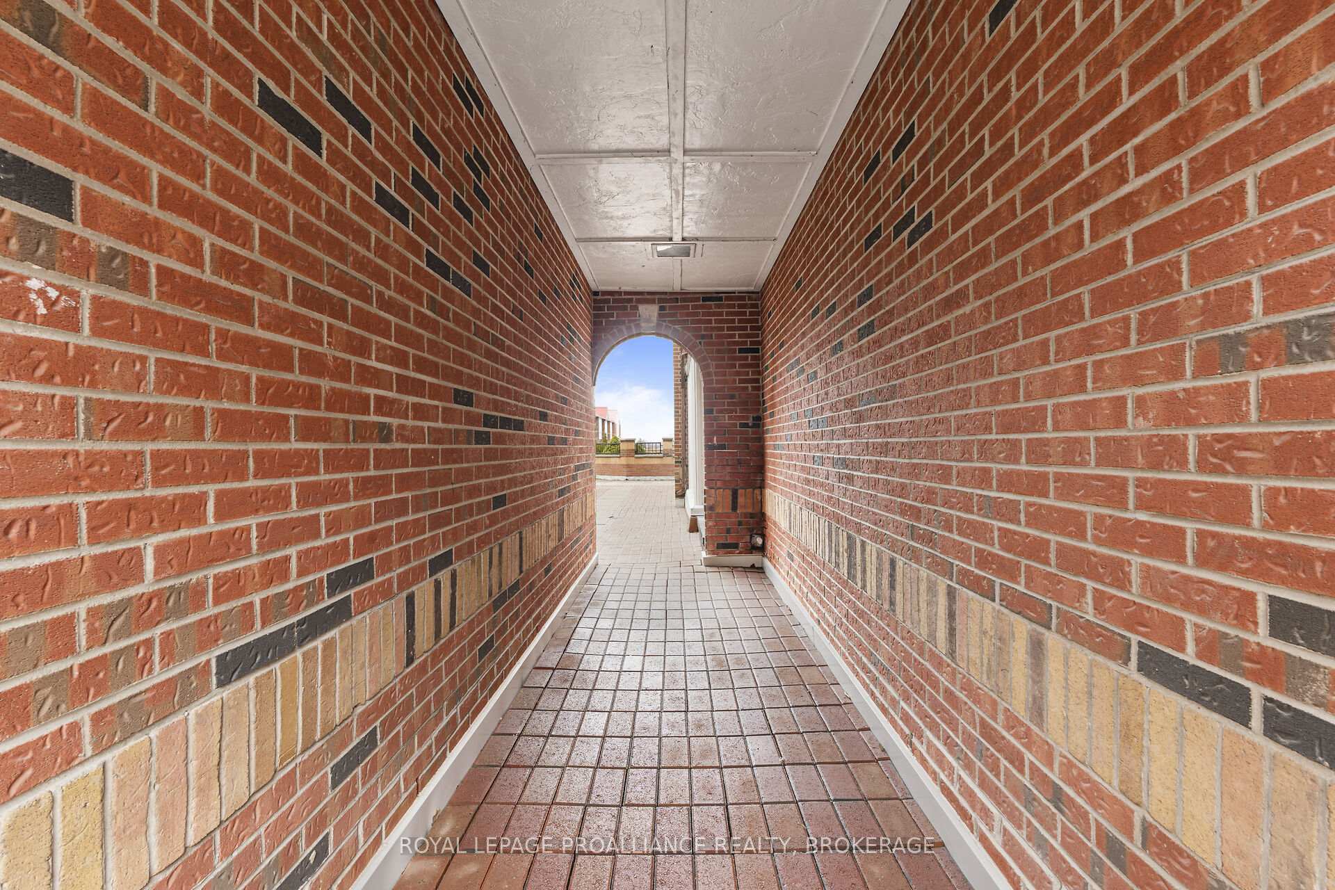 Photo 29 of Unit 42, 1 Place D'armes, Kingston, East of Sir John A. Blvd — HOMEH