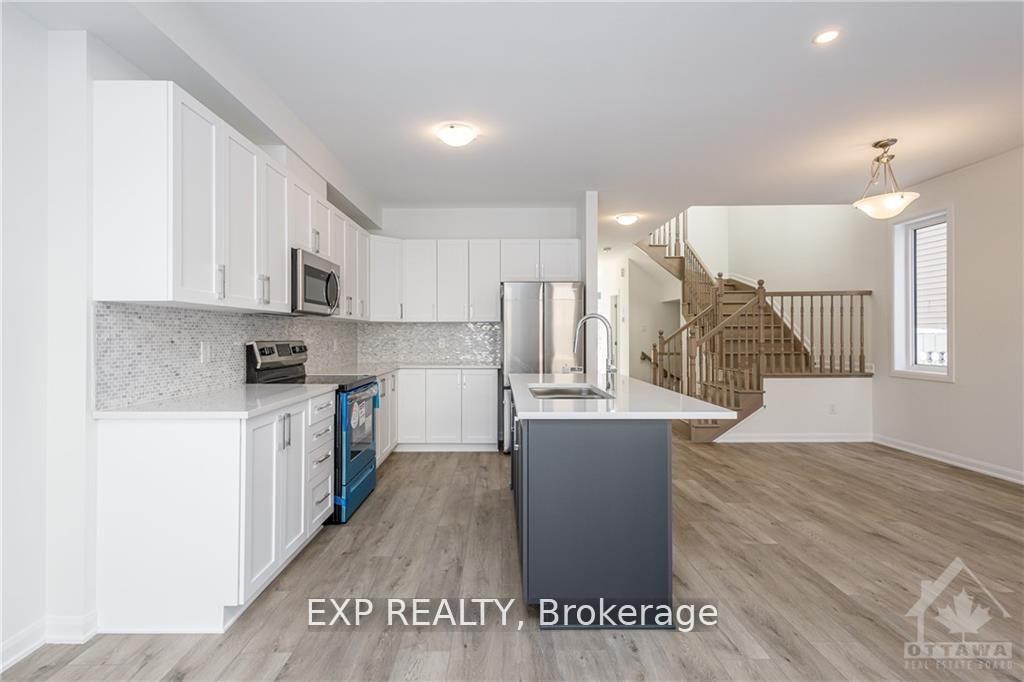 Photo 4 of 1006 Ballyhale Heights, Ottawa, Barrhaven - Half Moon Bay — HOMEH