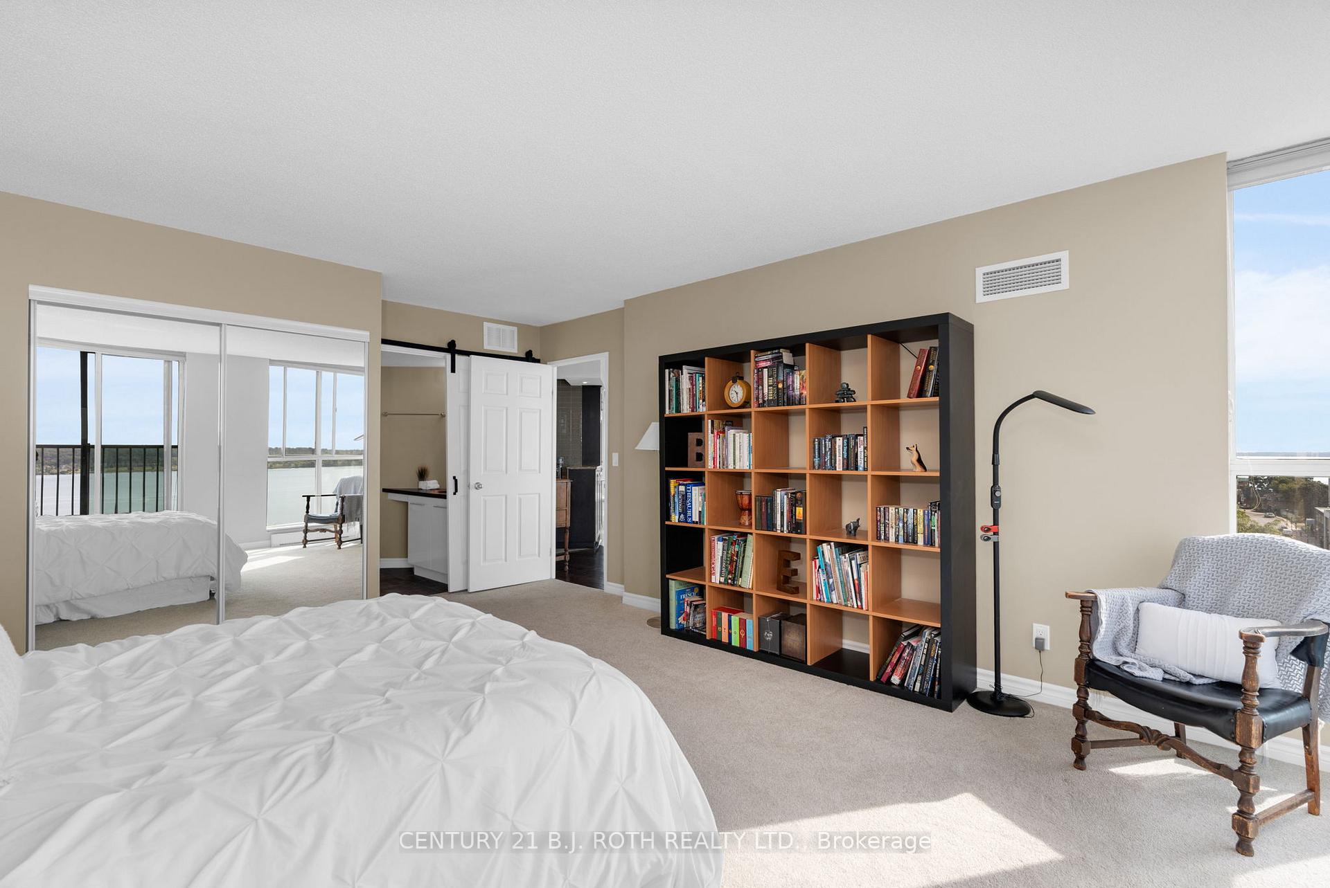 Photo 13 of Unit 907, 140 Dunlop Street E, Barrie, City Centre — HOMEH