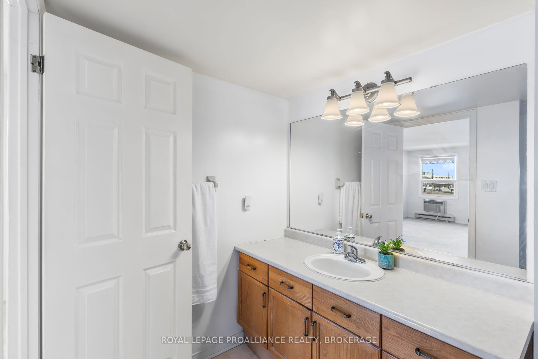 Photo 17 of Unit 507, 675 Davis Drive, Kingston, East Gardiners Rd — HOMEH