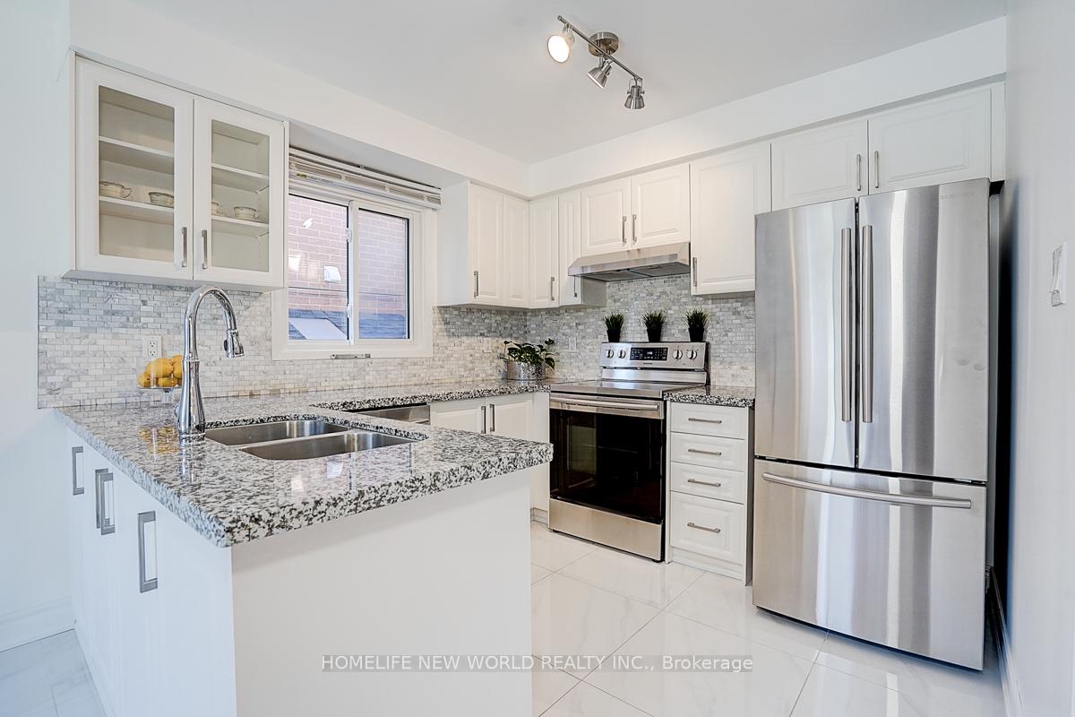 Photo 10 of 61 Noake Crescent, Ajax, Central — HOMEH