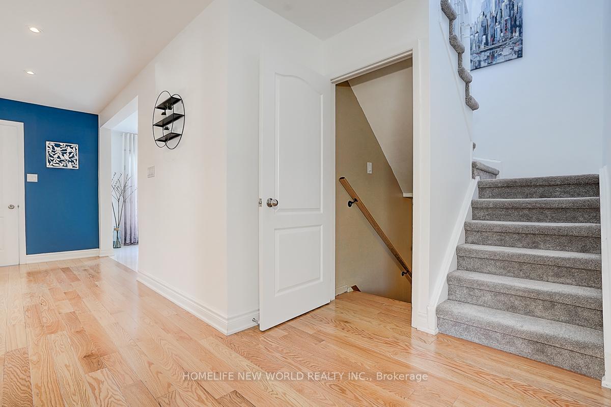 Photo 11 of 61 Noake Crescent, Ajax, Central — HOMEH