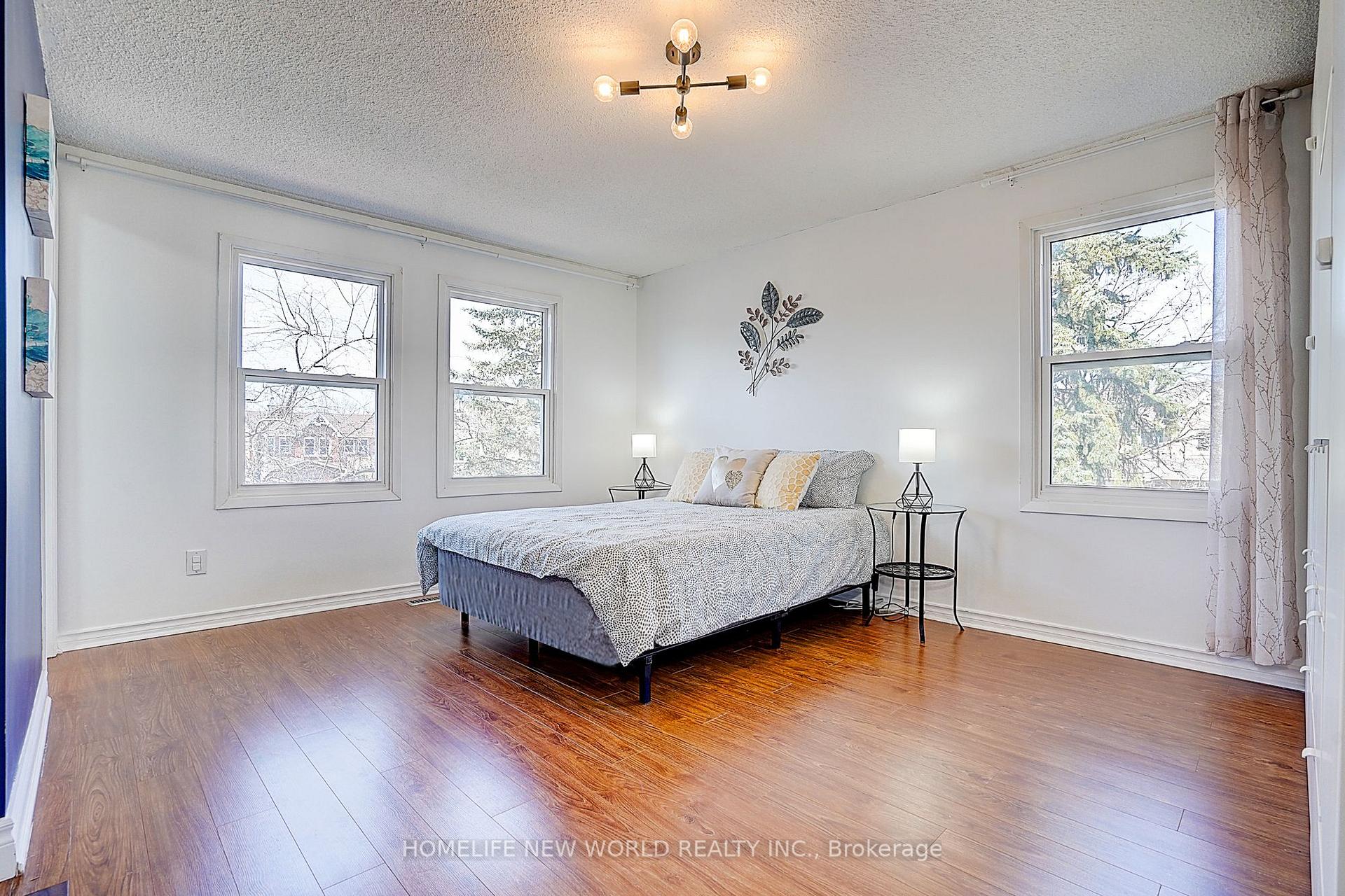 Photo 14 of 61 Noake Crescent, Ajax, Central — HOMEH