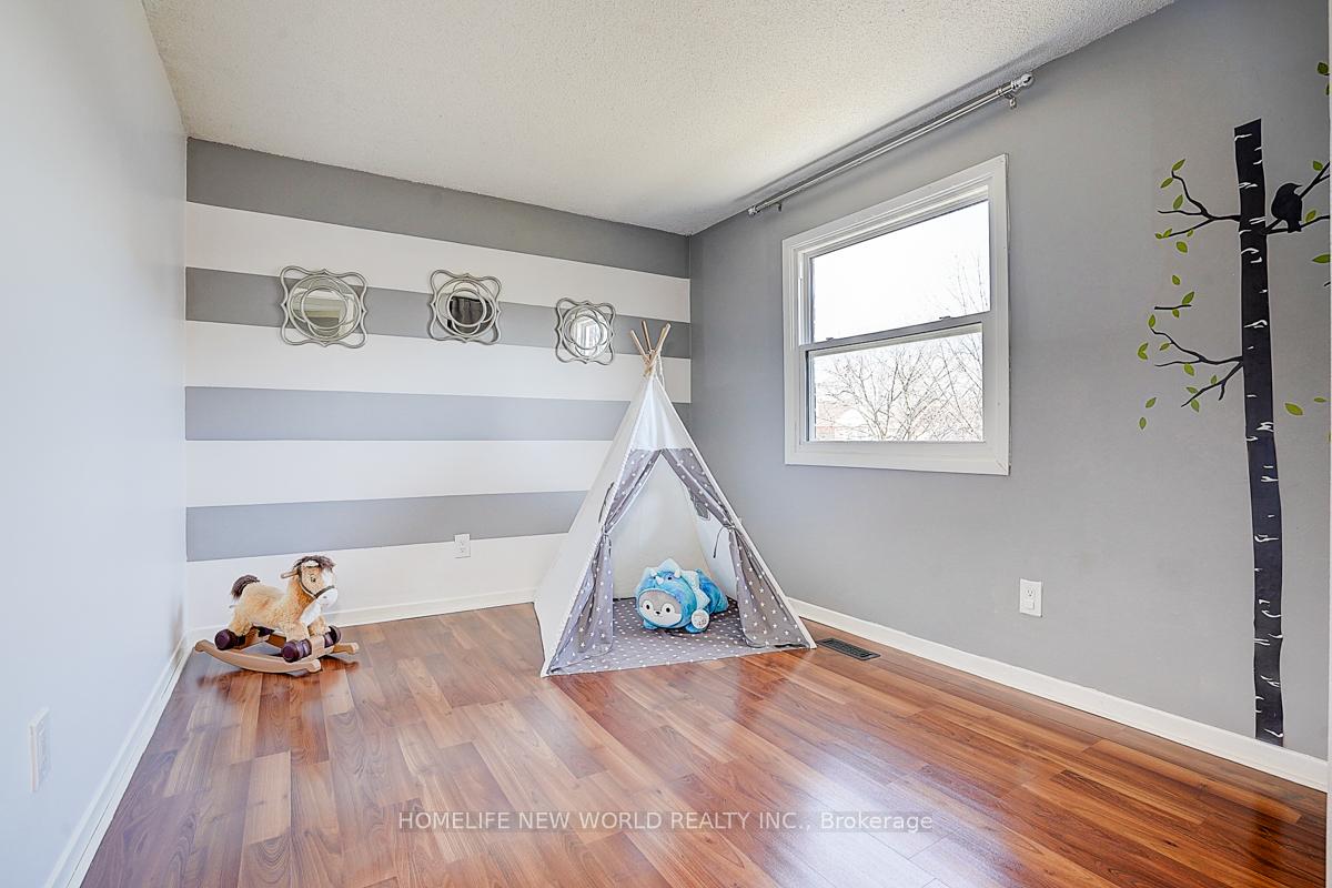 Photo 18 of 61 Noake Crescent, Ajax, Central — HOMEH