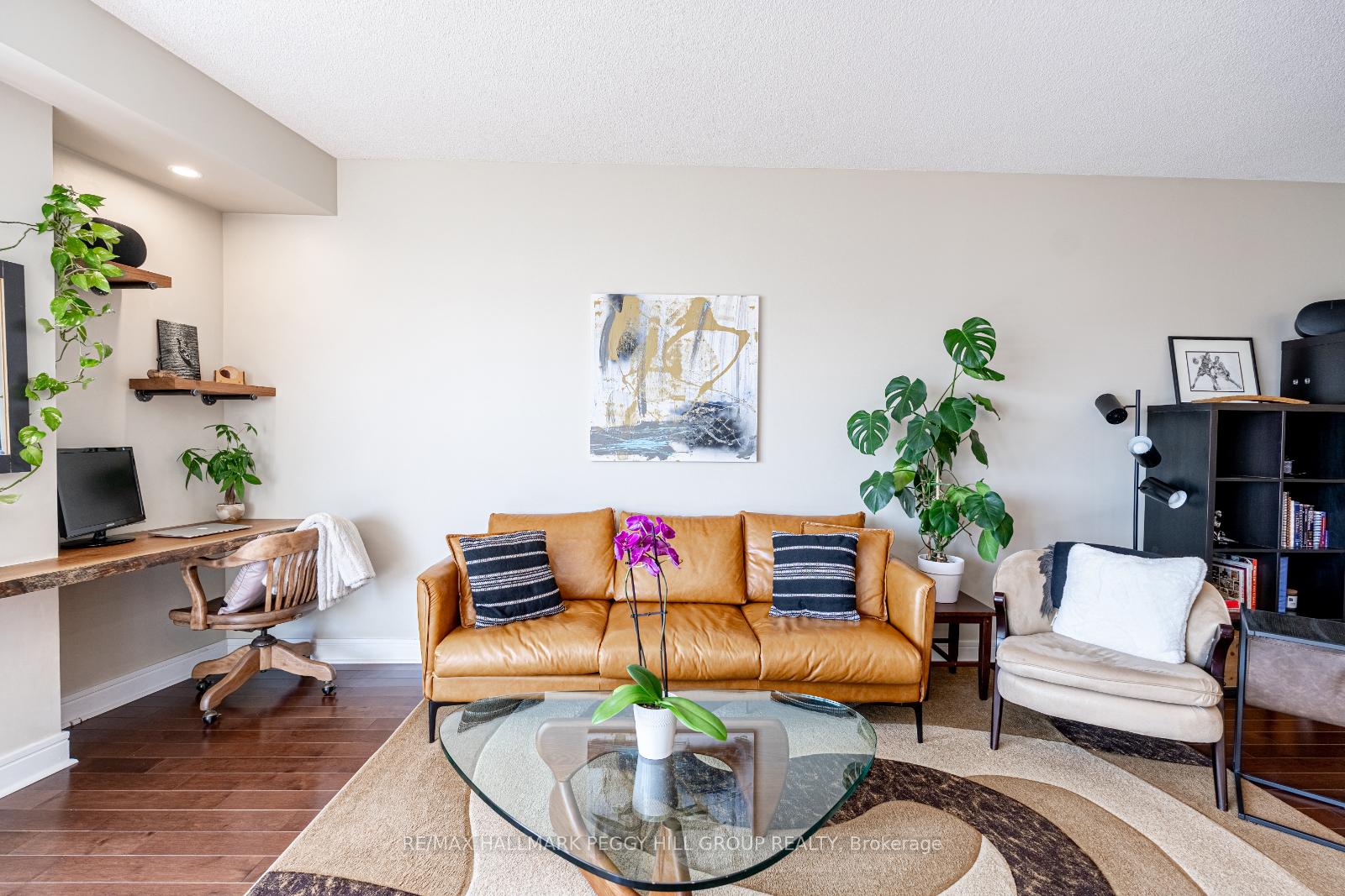 Photo 8 of Unit 501, 2 Toronto Street, Barrie, City Centre — HOMEH