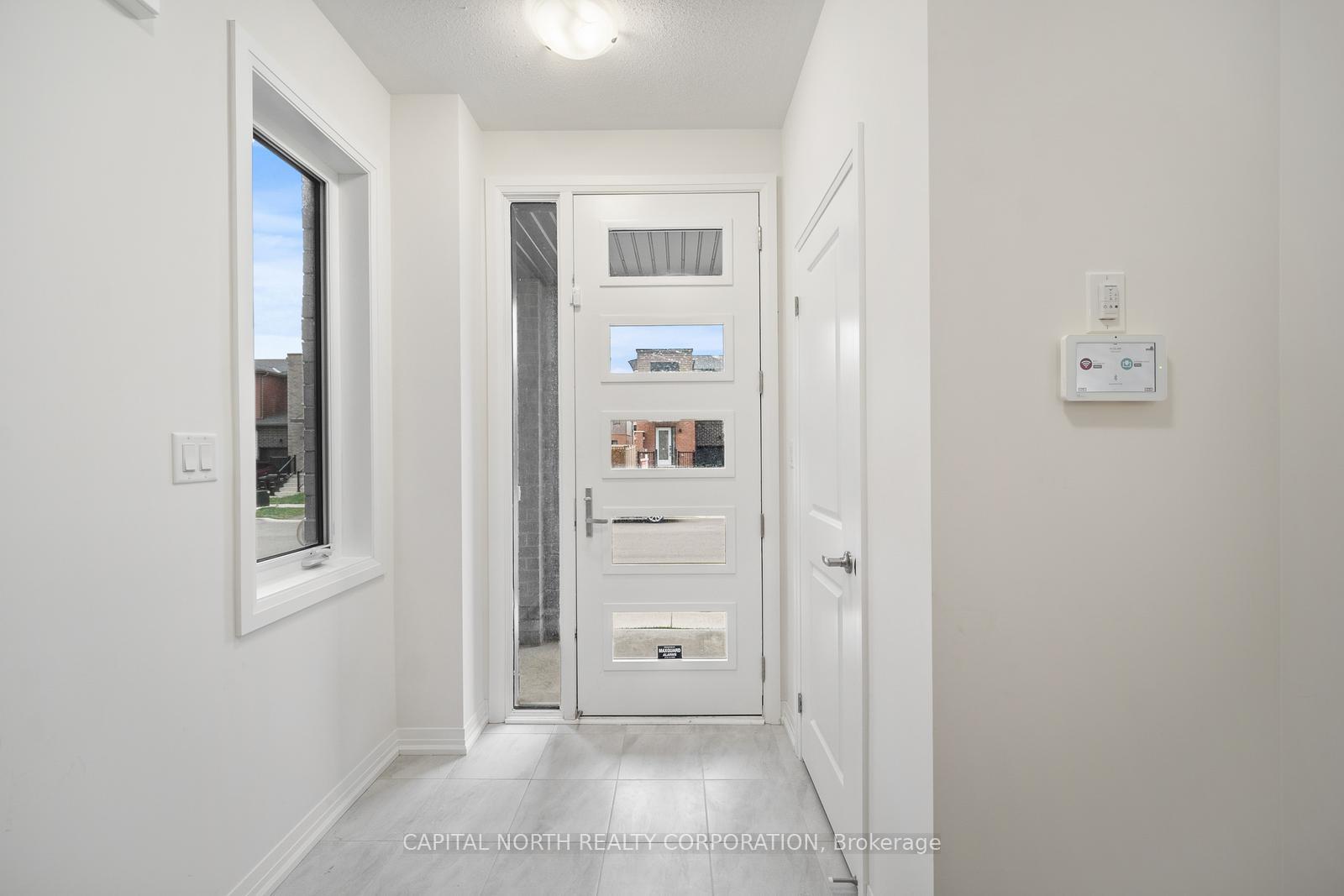 Photo 6 of 142 Turnberry Lane, Barrie, Painswick South — HOMEH