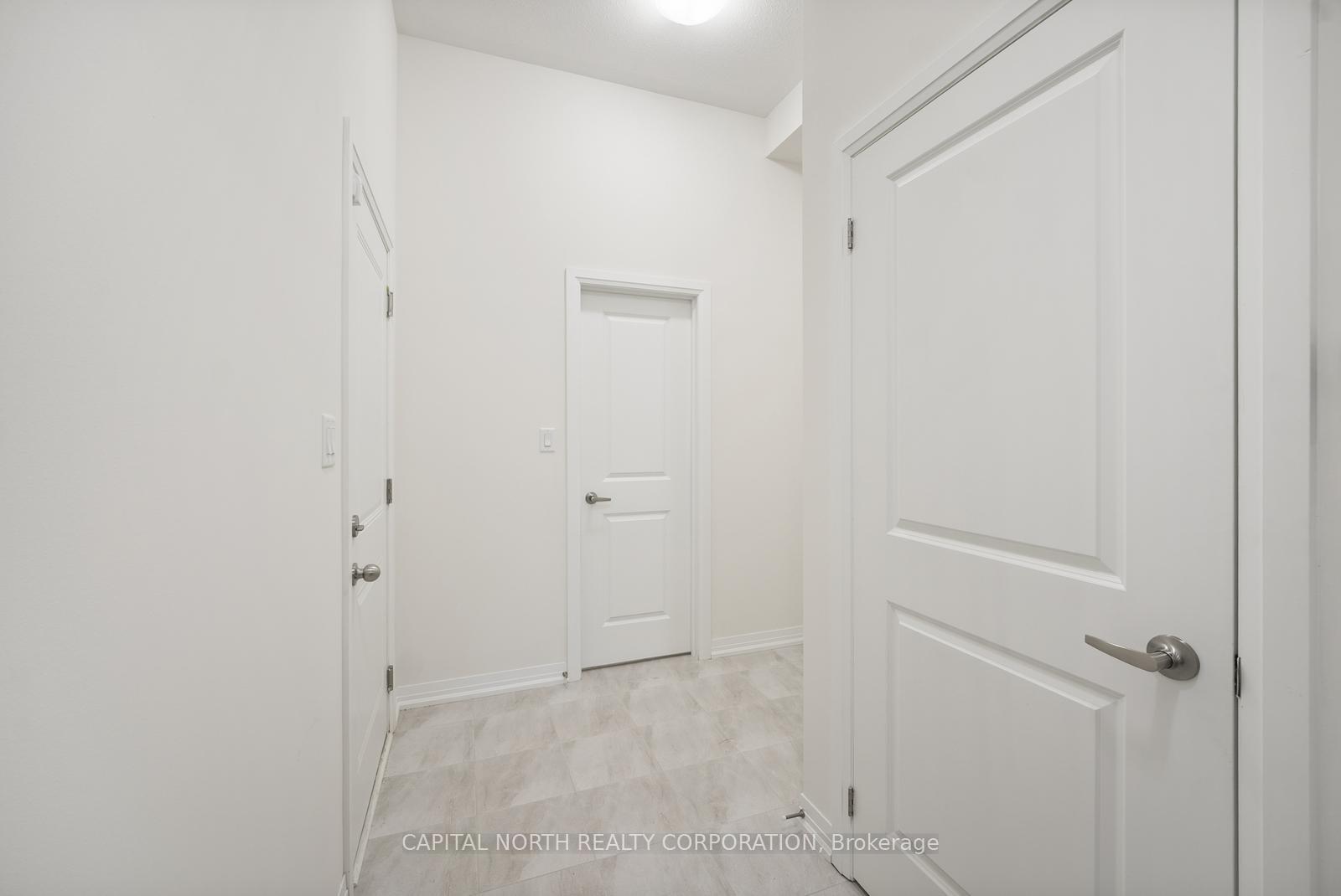 Photo 8 of 142 Turnberry Lane, Barrie, Painswick South — HOMEH