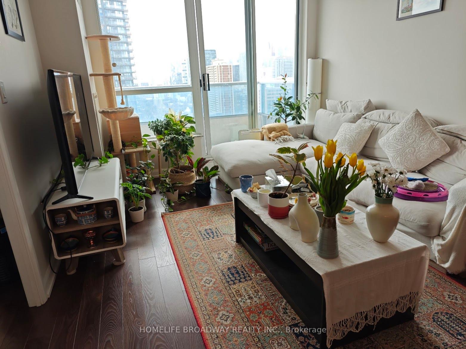 Photo 4 of Unit 2007, 500 Sherbourne Street, Toronto, North St. James Town — HOMEH