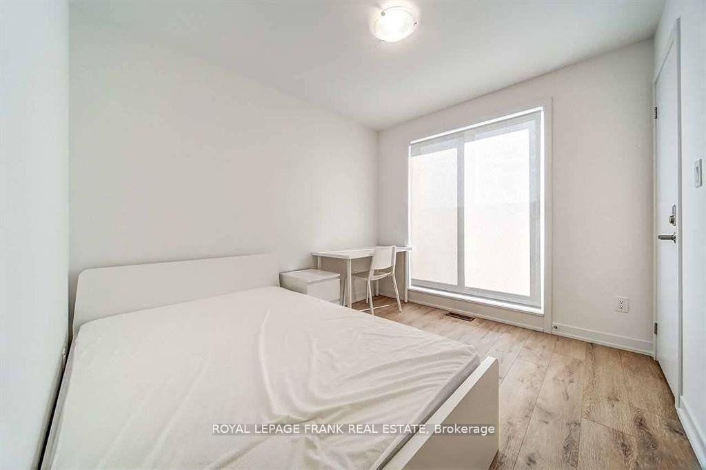 Photo 5 of Unit 8, 1720 Simcoe Street N, Oshawa, Samac — HOMEH