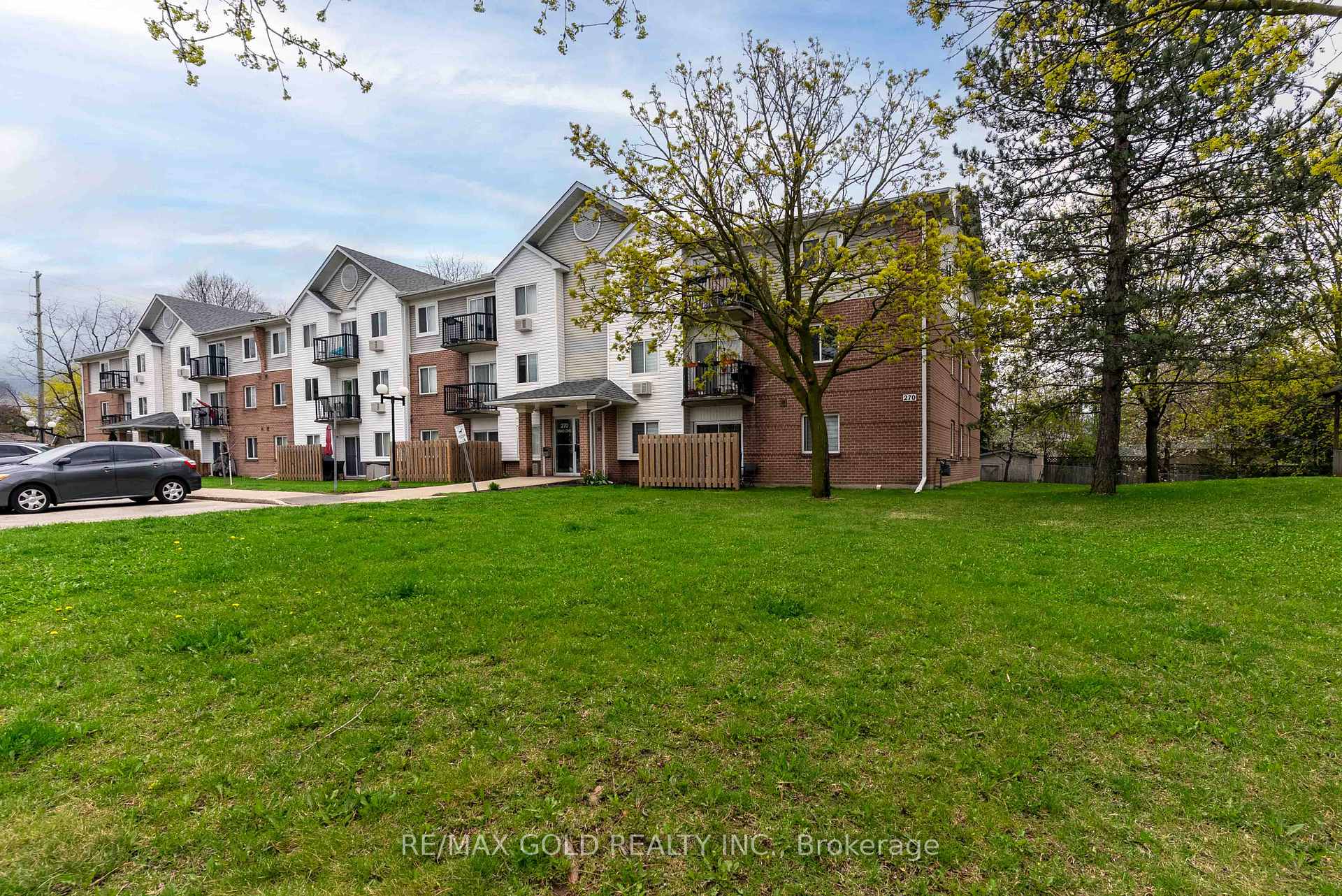 Photo 3 of Unit 302, 270 Eiwo Court, Waterloo — HOMEH