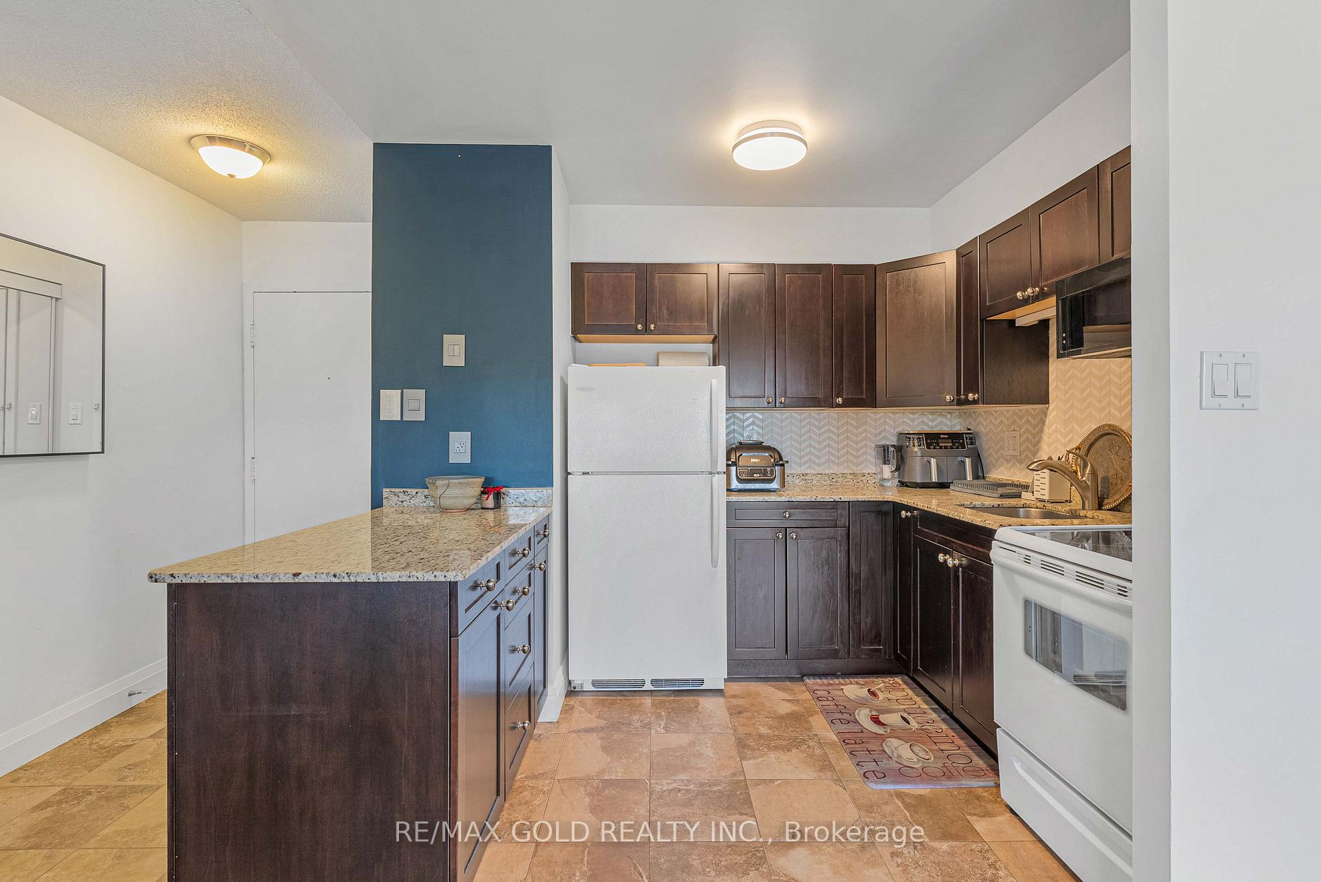 Photo 9 of Unit 302, 270 Eiwo Court, Waterloo — HOMEH