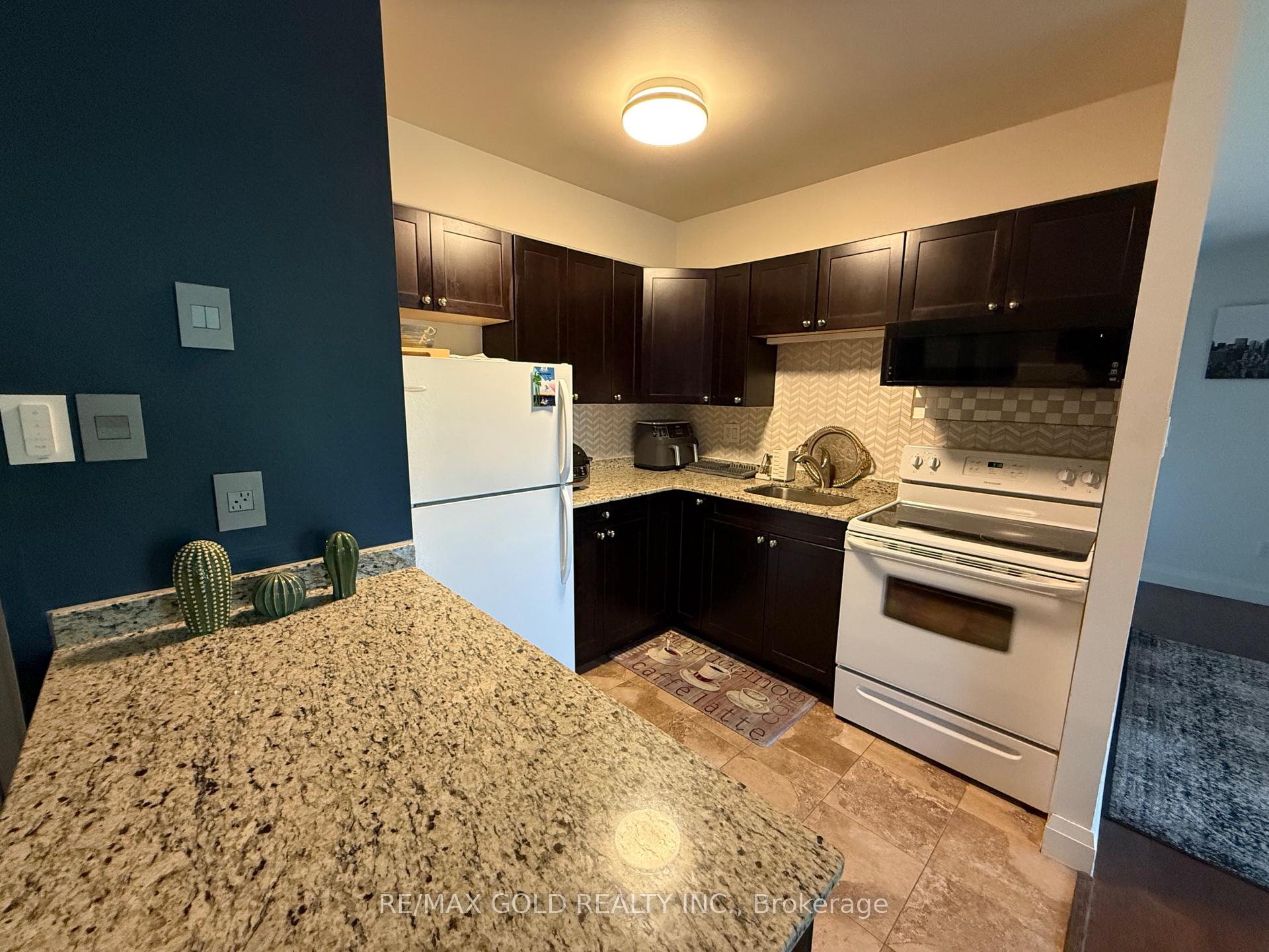 Photo 32 of Unit 302, 270 Eiwo Court, Waterloo — HOMEH