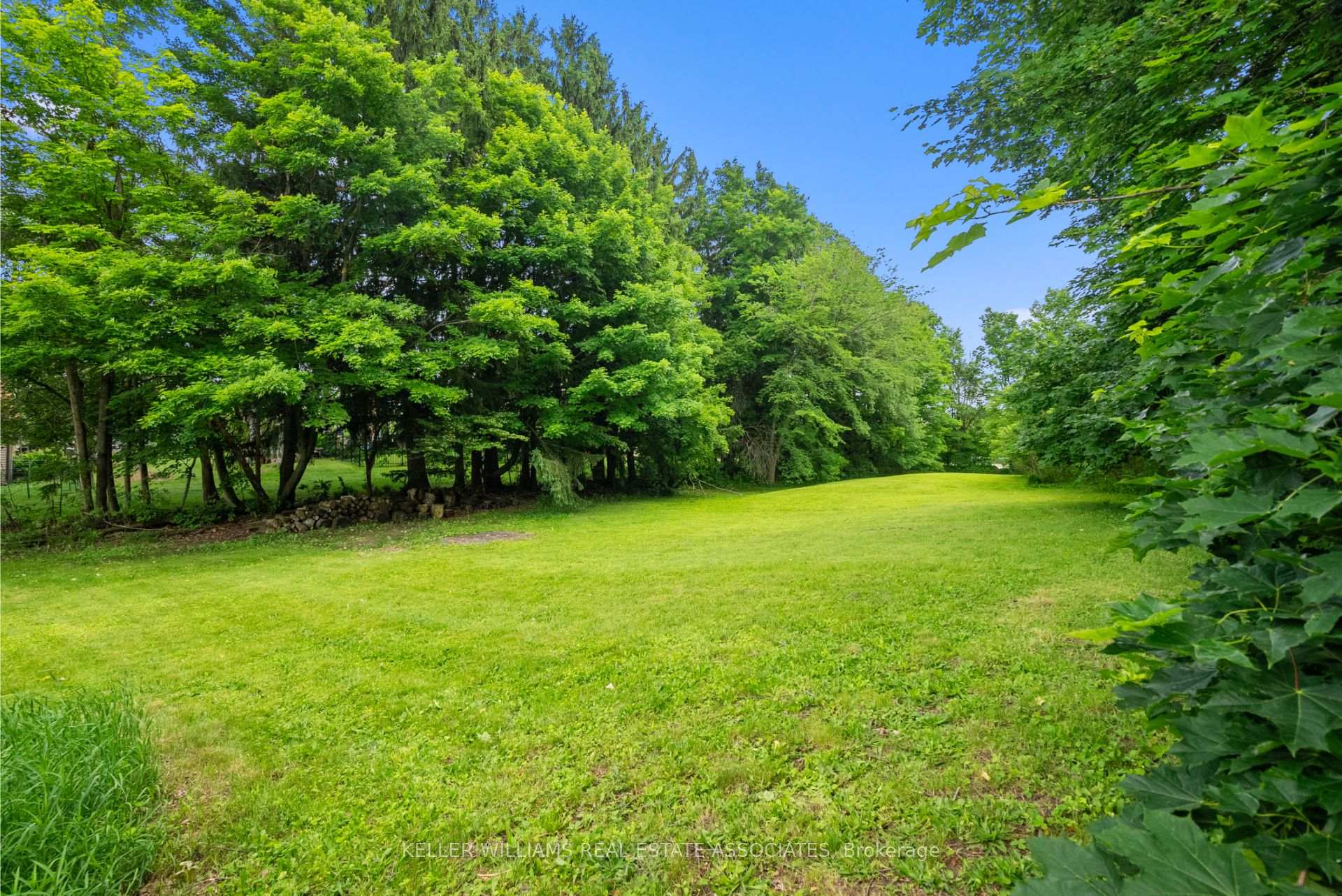 Photo 14 of 4910 Trafalgar Road, Erin, Rural Erin — HOMEH
