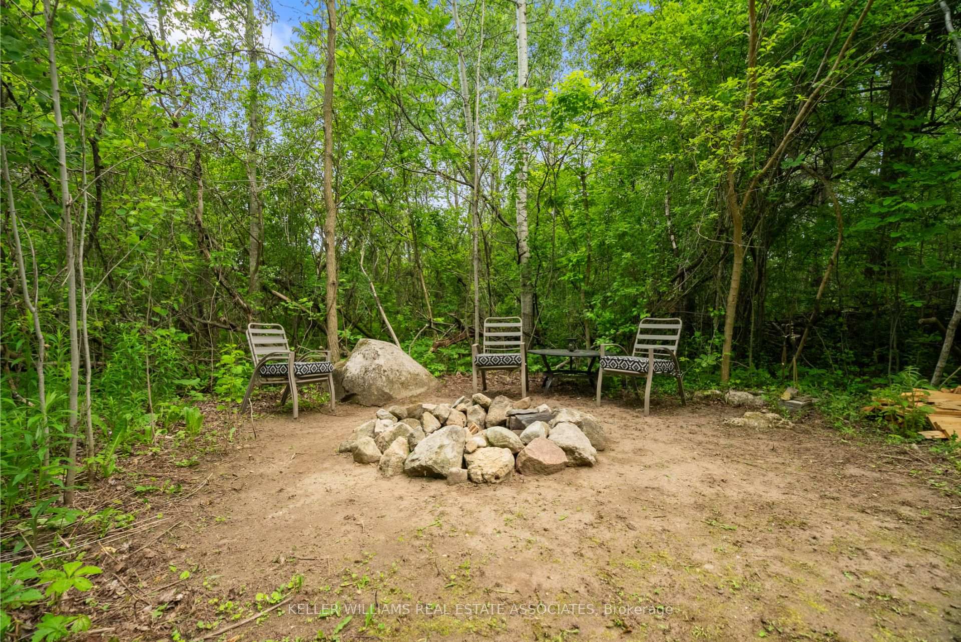 Photo 18 of 4910 Trafalgar Road, Erin, Rural Erin — HOMEH