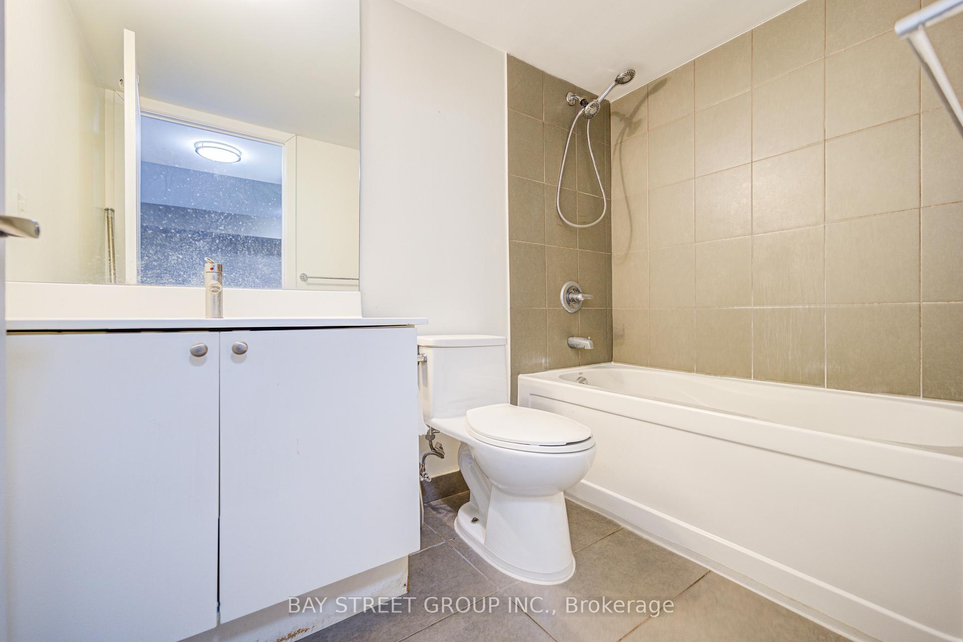 Photo 18 of Unit 215, 1235 Bayly Street, Pickering, Bay Ridges — HOMEH