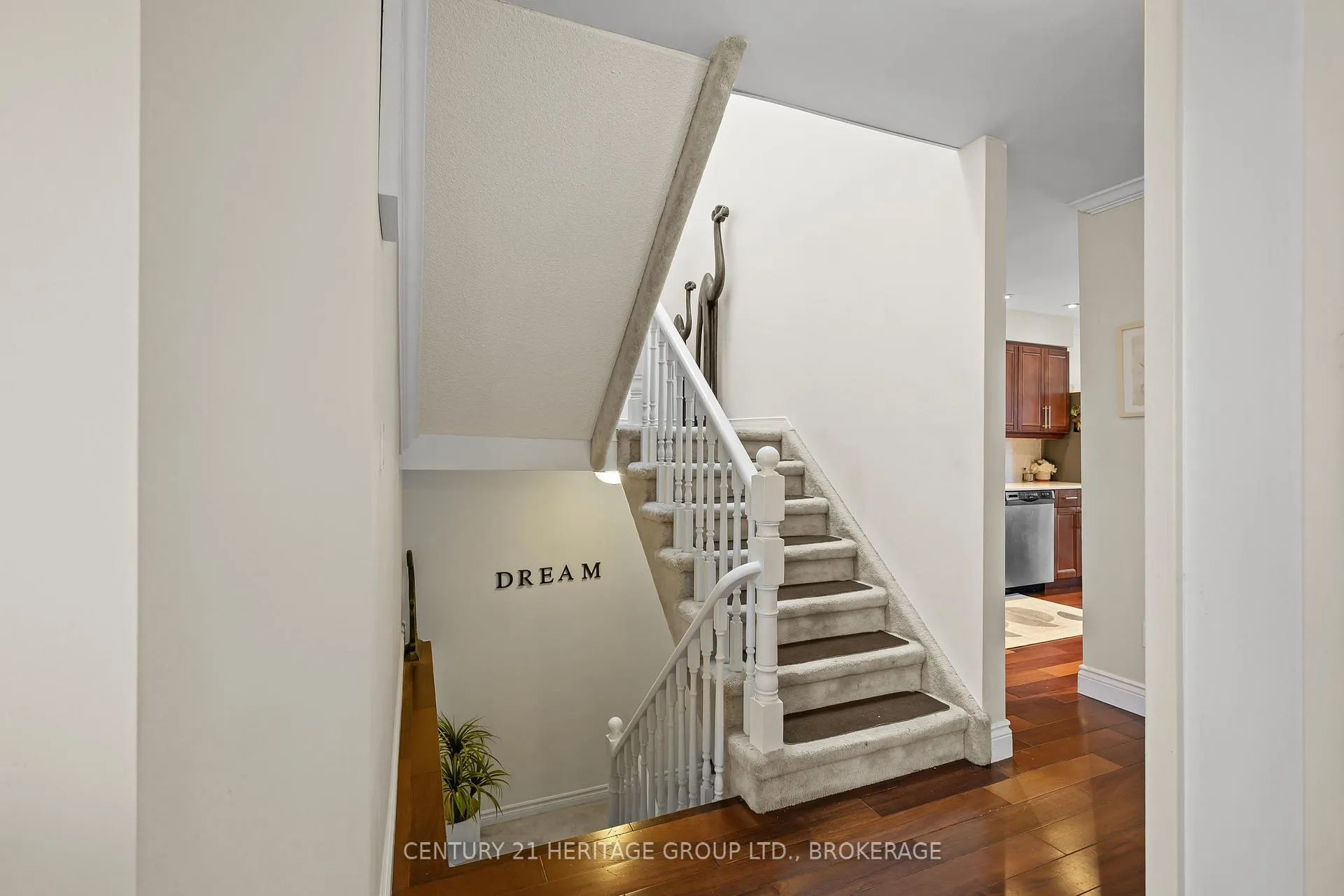 Photo 14 of Unit 29, 1098 King Street W, Kingston, Central City West — HOMEH