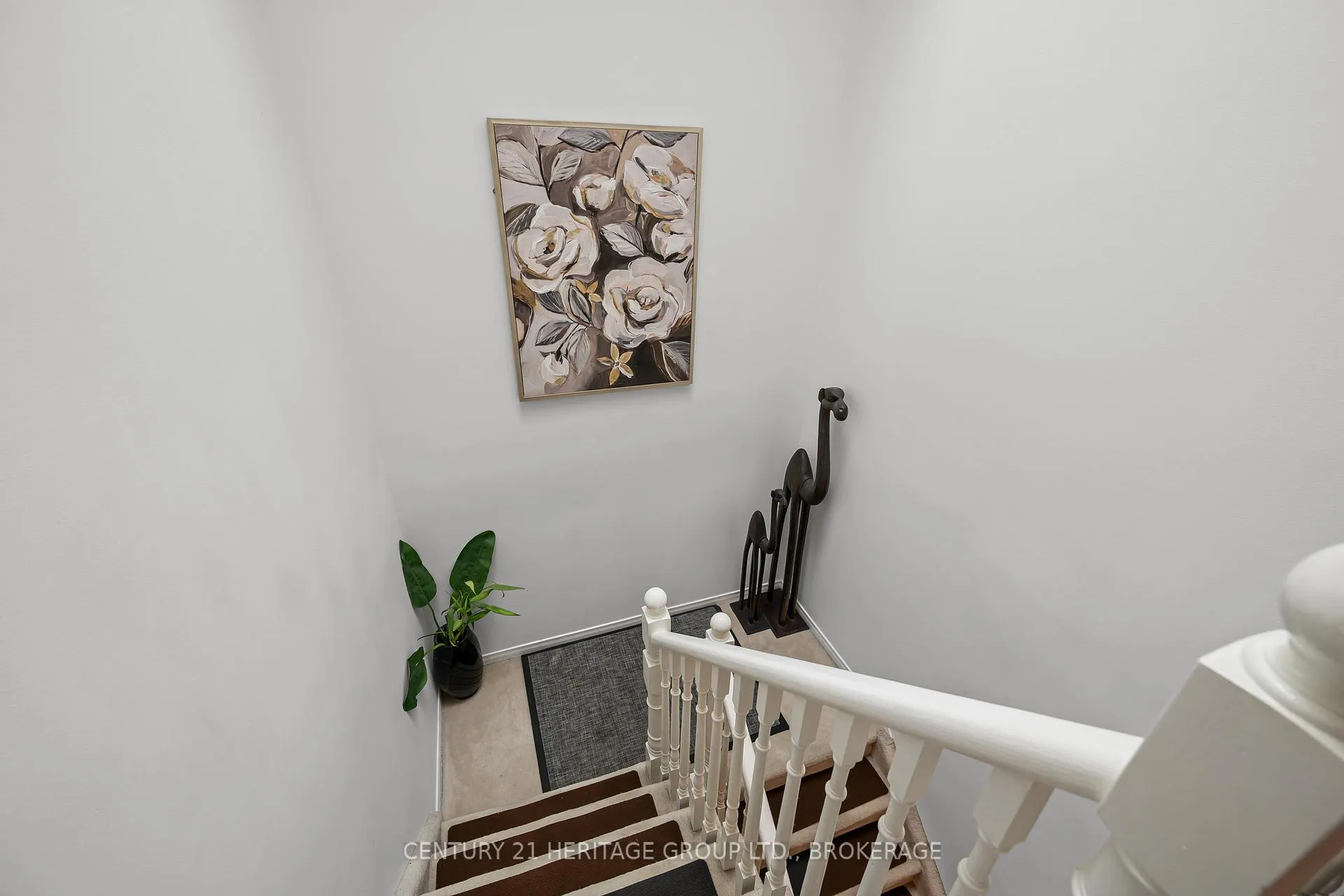 Photo 32 of Unit 29, 1098 King Street W, Kingston, Central City West — HOMEH
